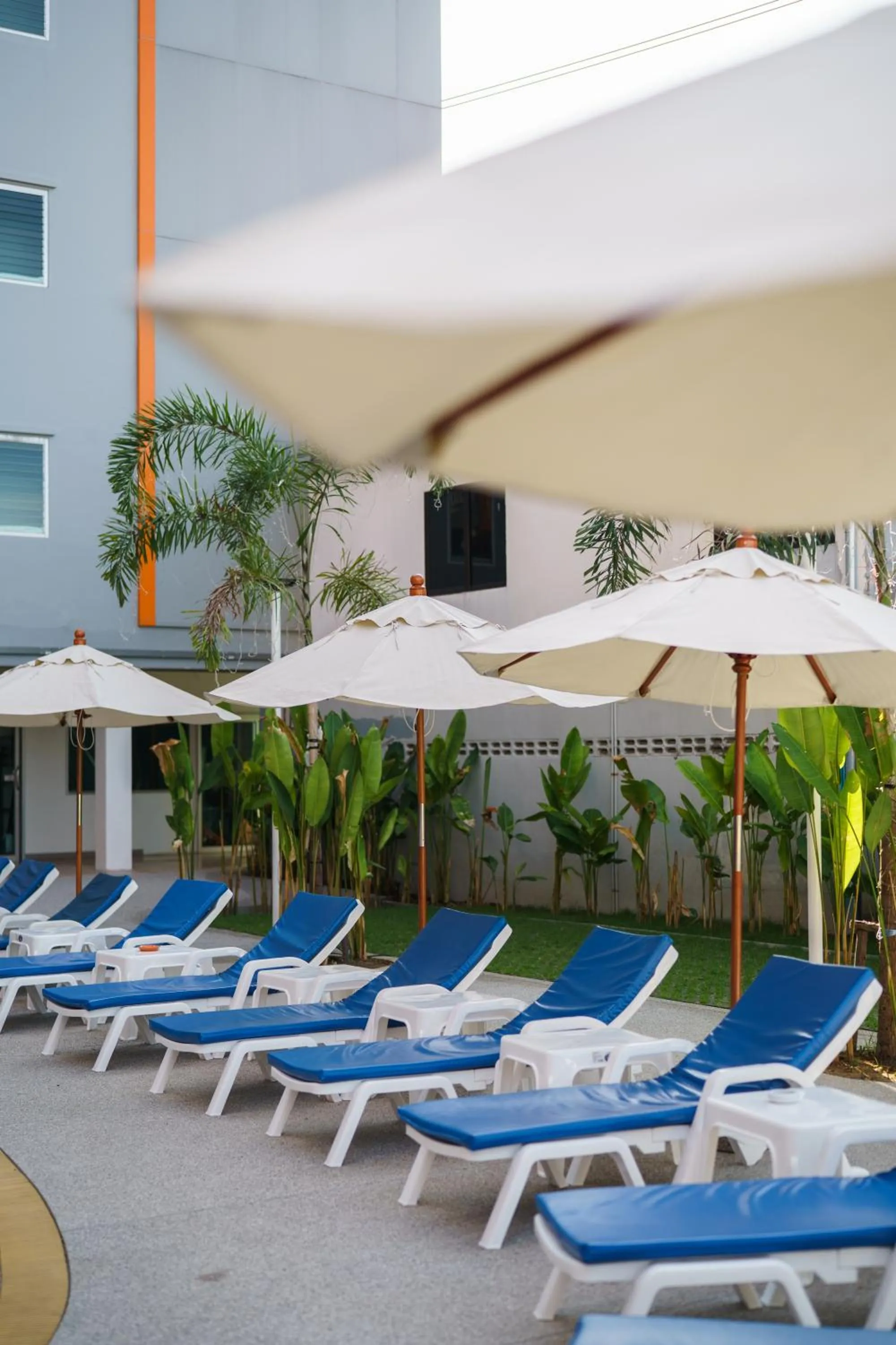 Swimming pool in Chabana Kamala Hotel