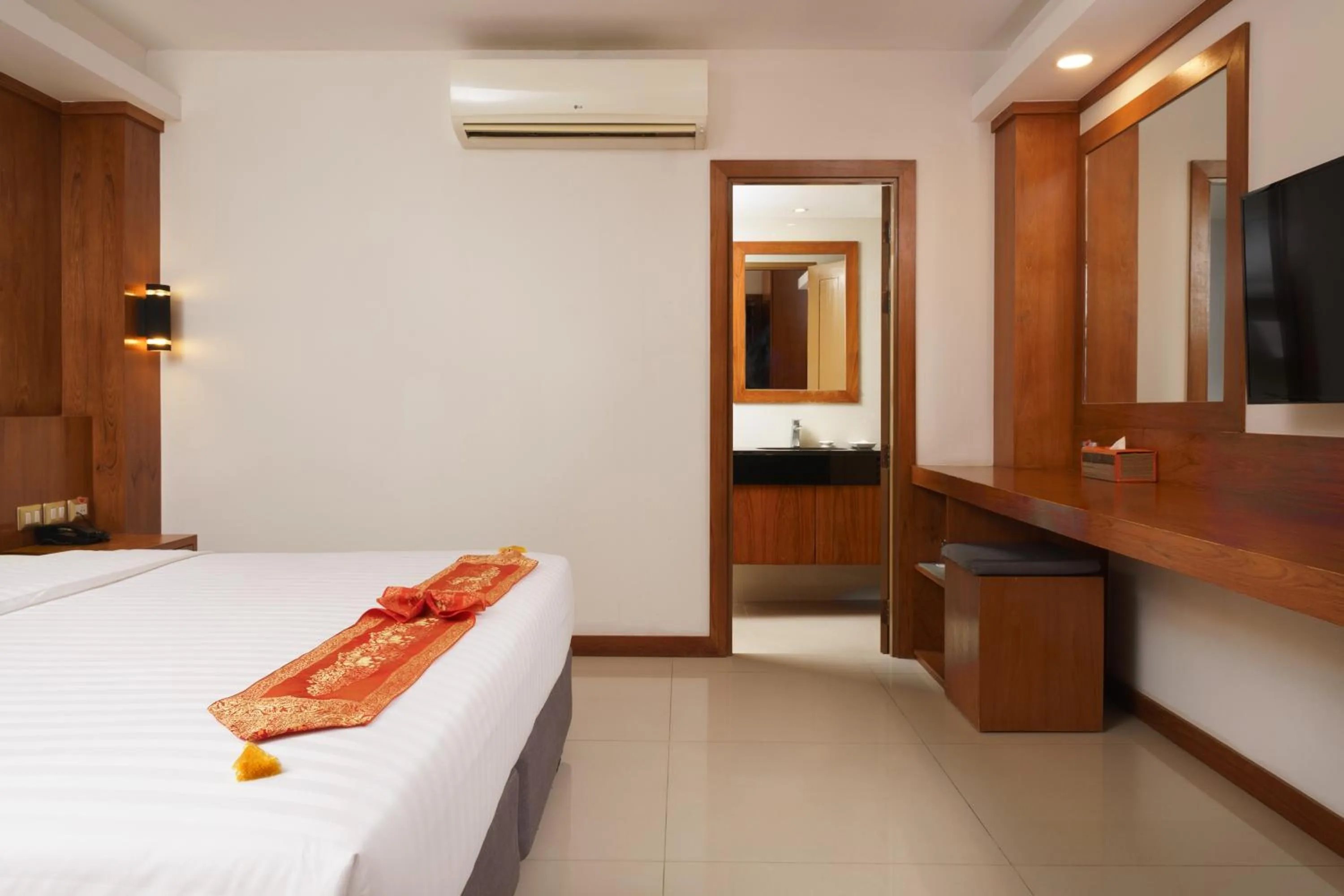 Bed in Chabana Kamala Hotel