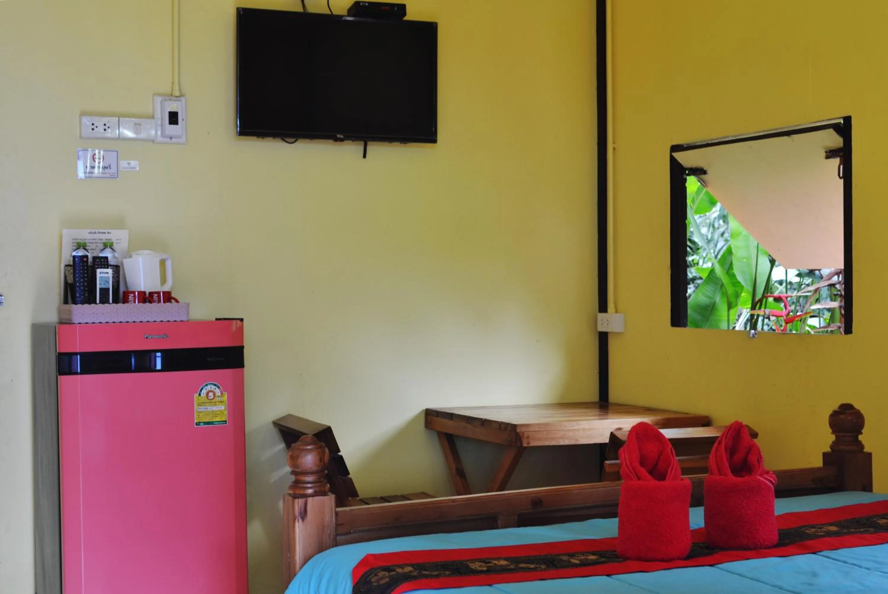 Bedroom, Bed in Khao Chang View Resort