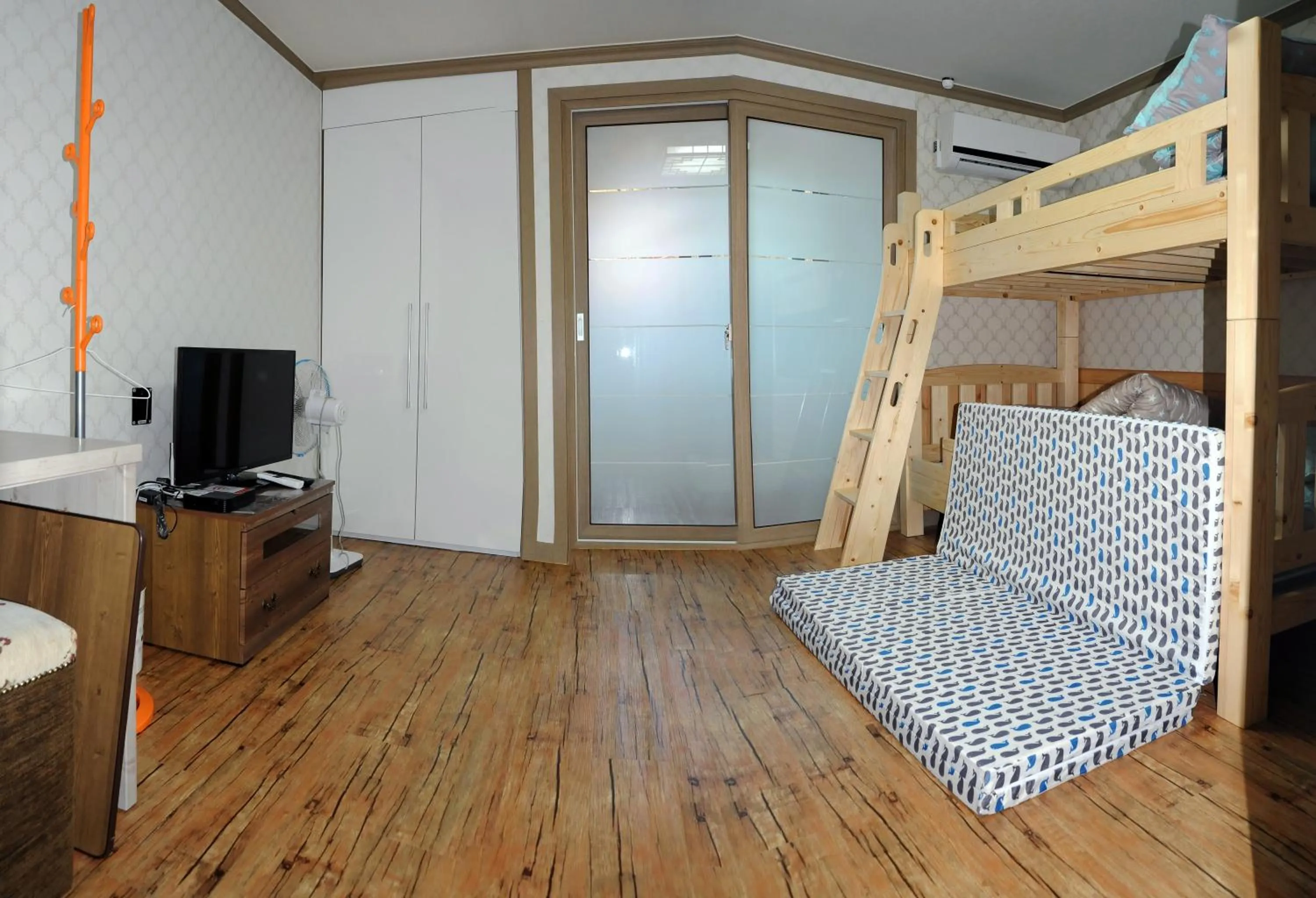 Bed in The 1st Andong Hostel