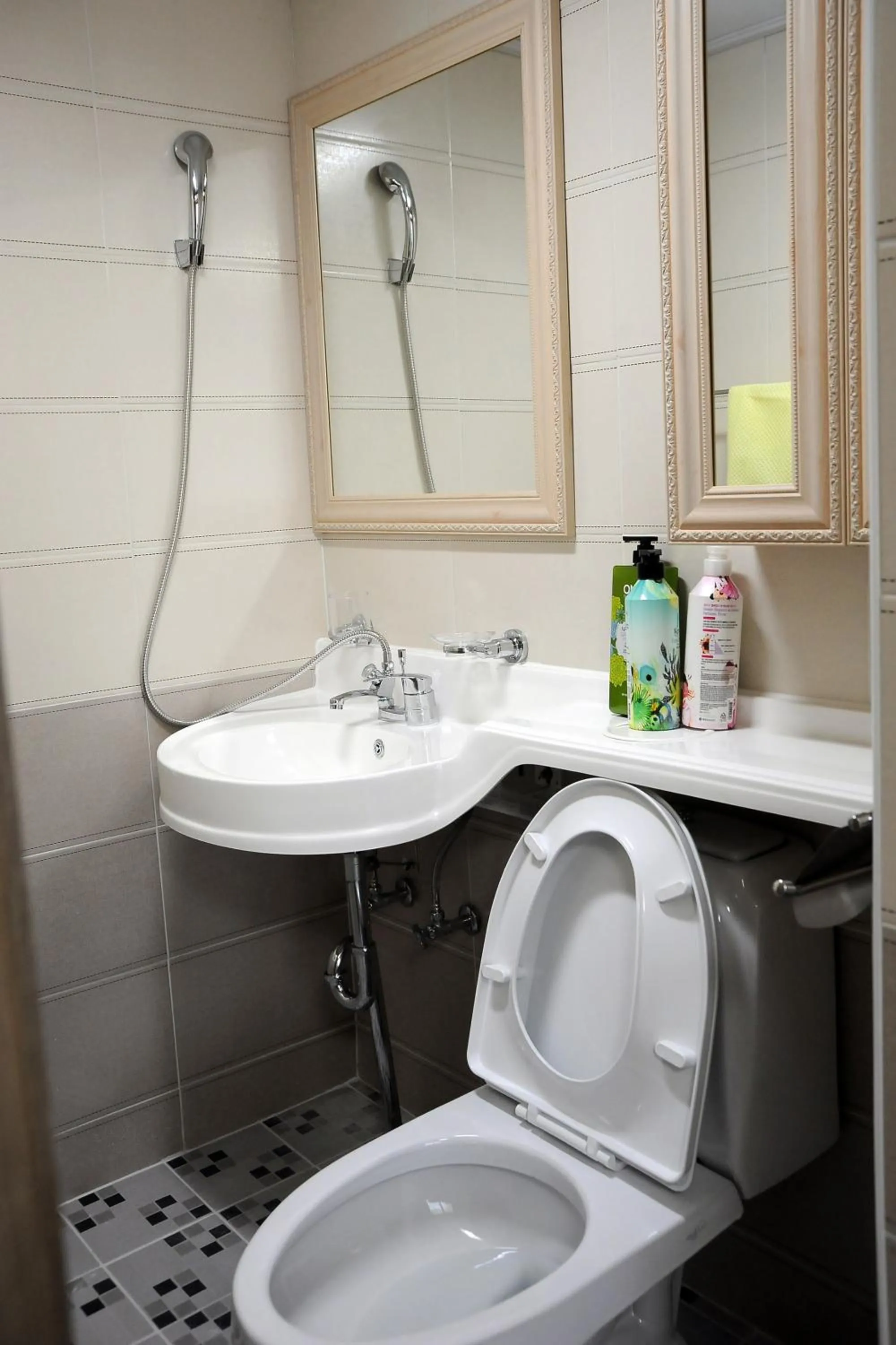 The 1st Andong Hostel