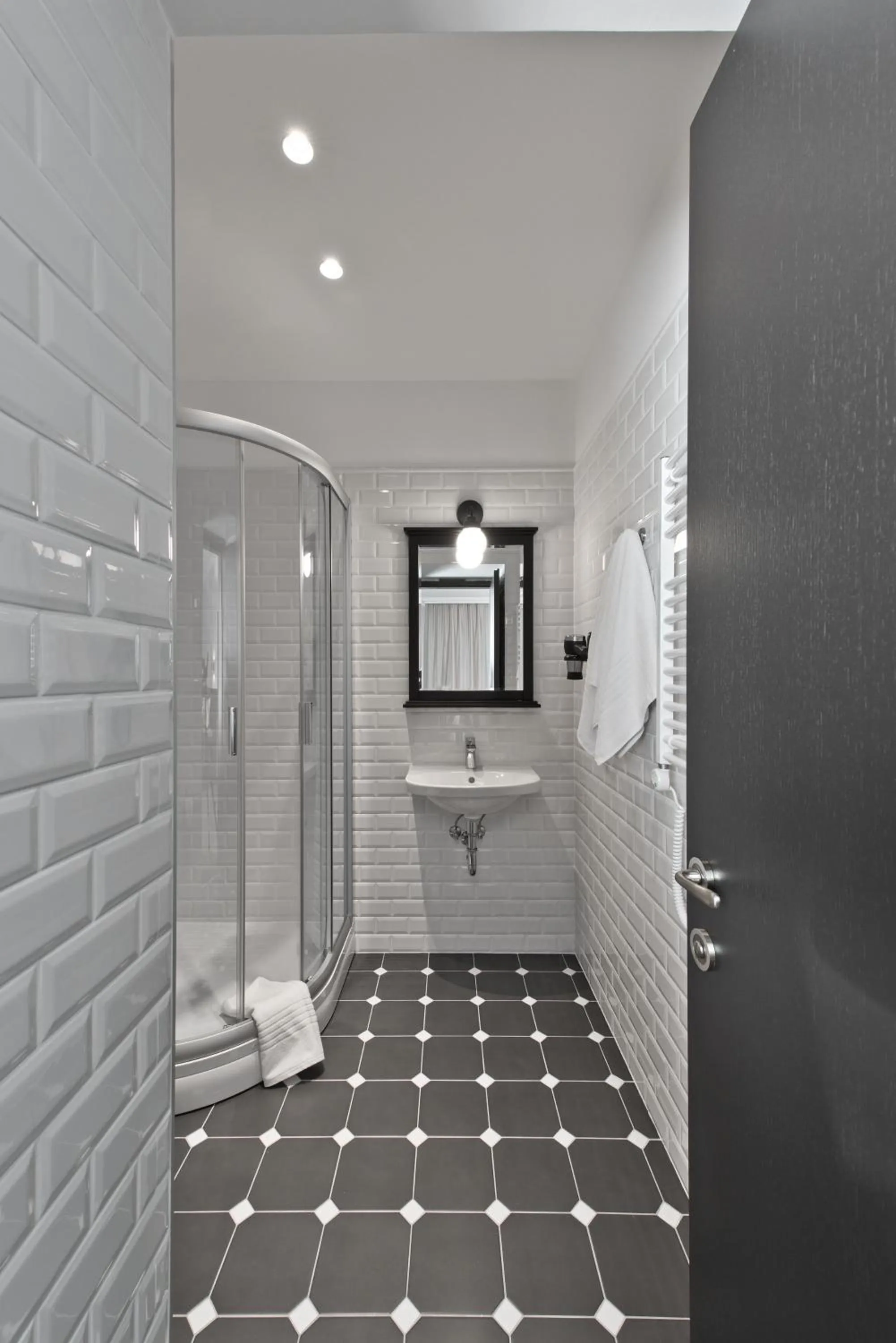 Toilet in 15th Avenue