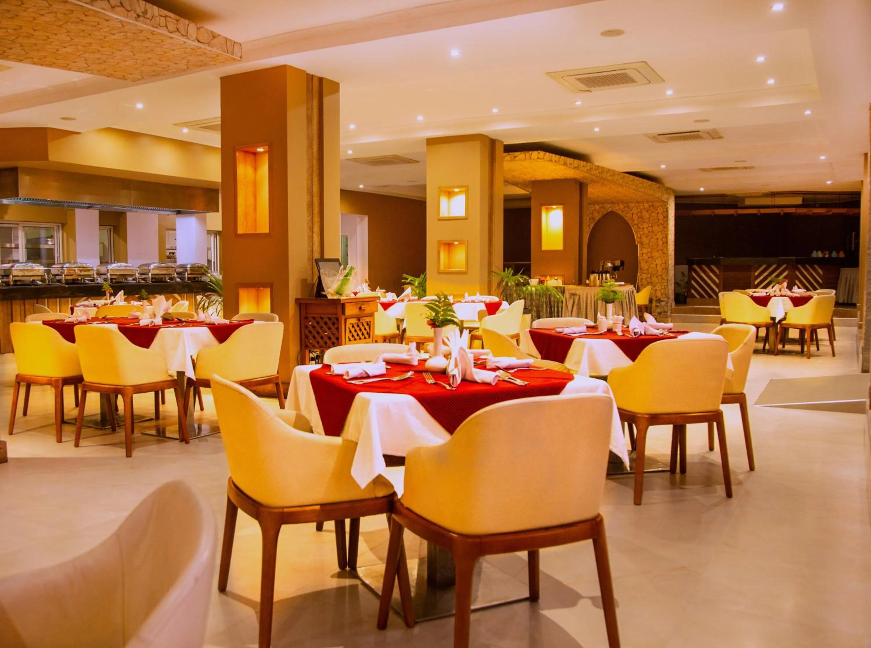 Restaurant/places to eat in Tanga Beach Resort & Spa