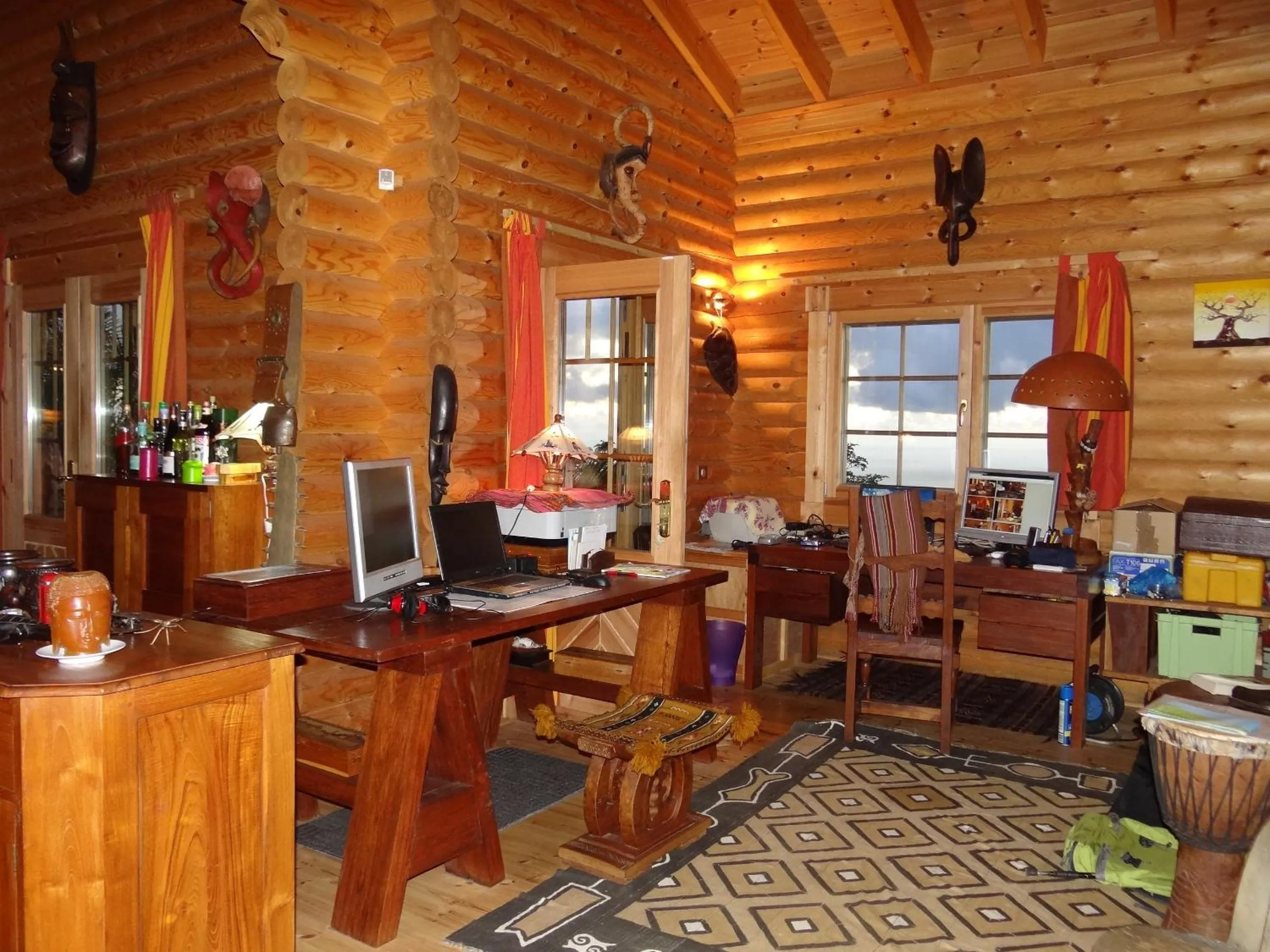 Decorative detail in Le Chalet de la Fontaine Saint Leu