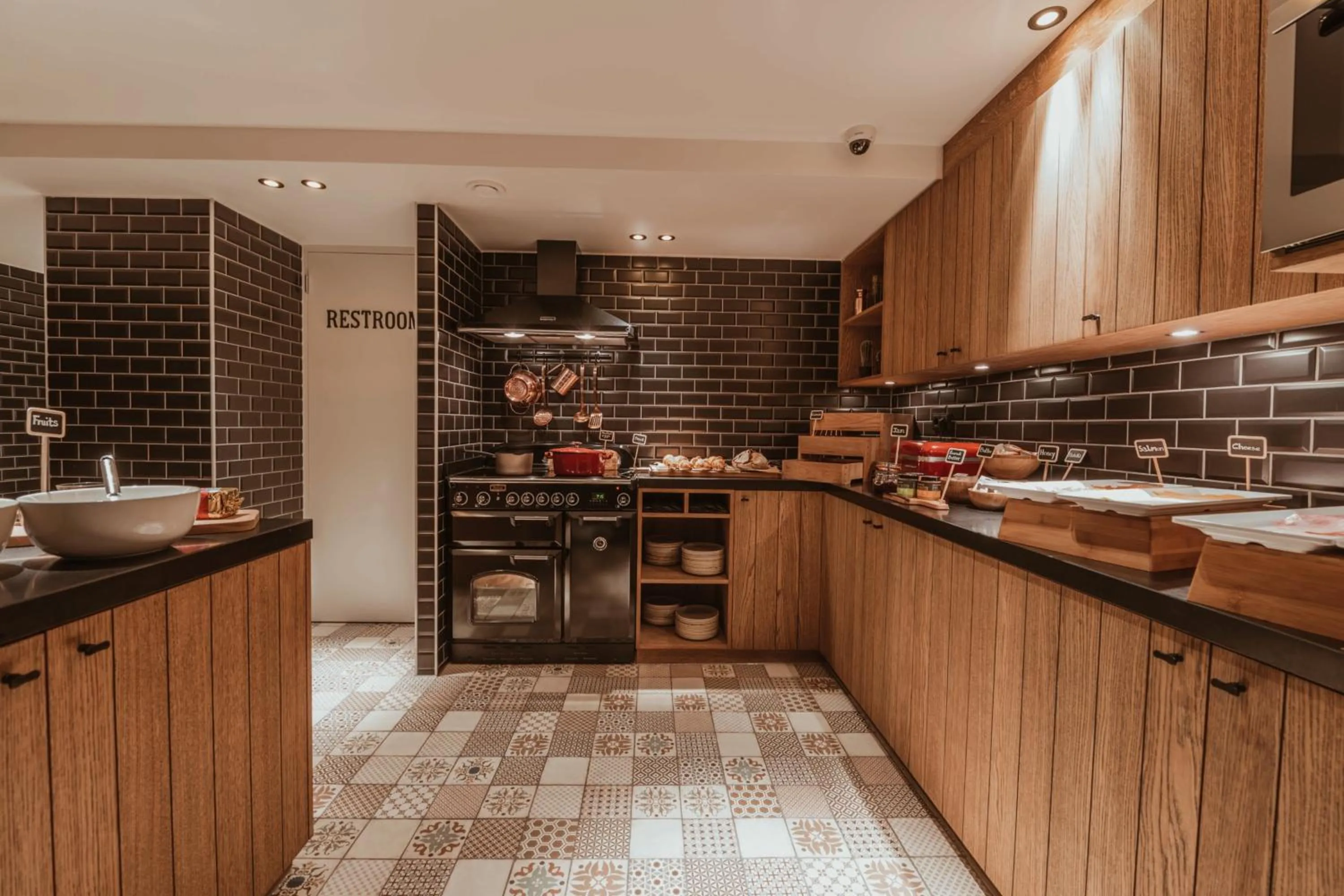 Restaurant/places to eat in Mr. Jordaan