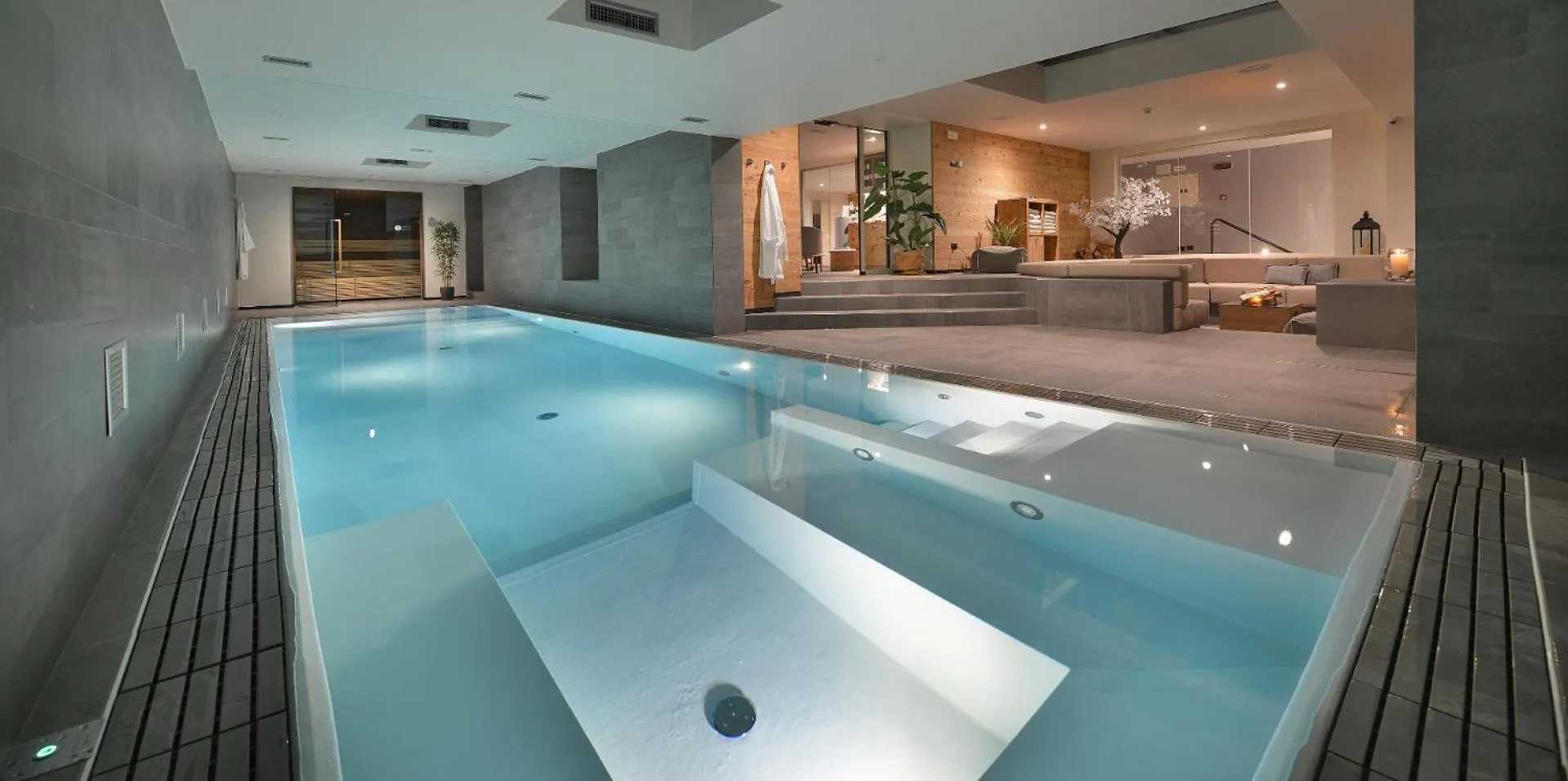 Swimming pool in Hotel Sporting Family Hospitality