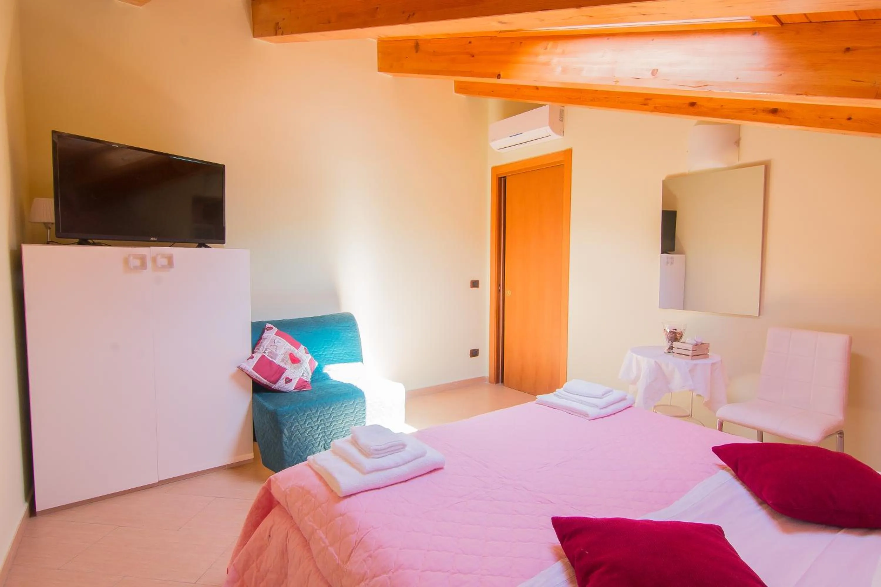 Bed in B&B Sotto un Tetto