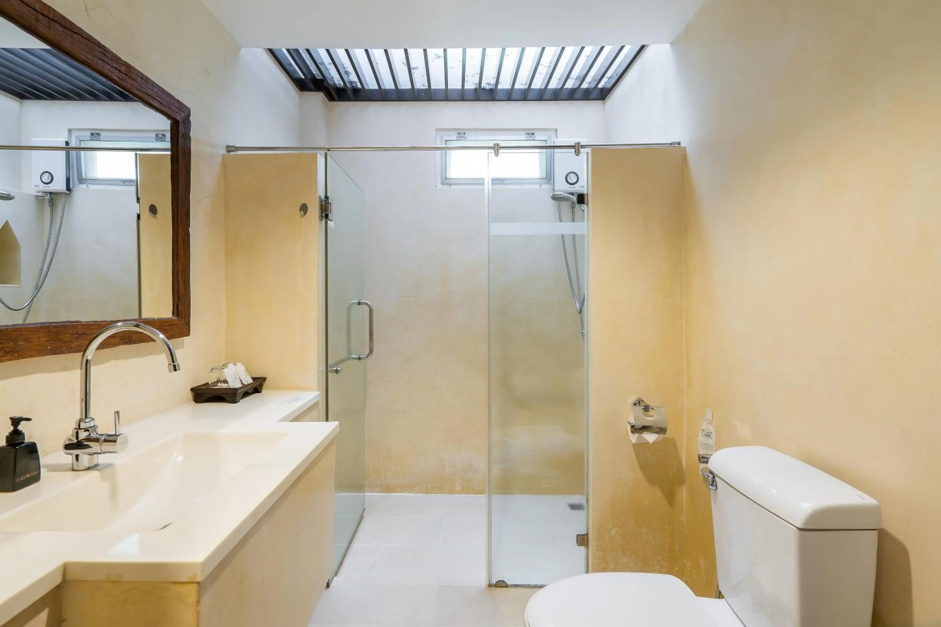 Bathroom in Koh Chang Paradise Resort & Spa