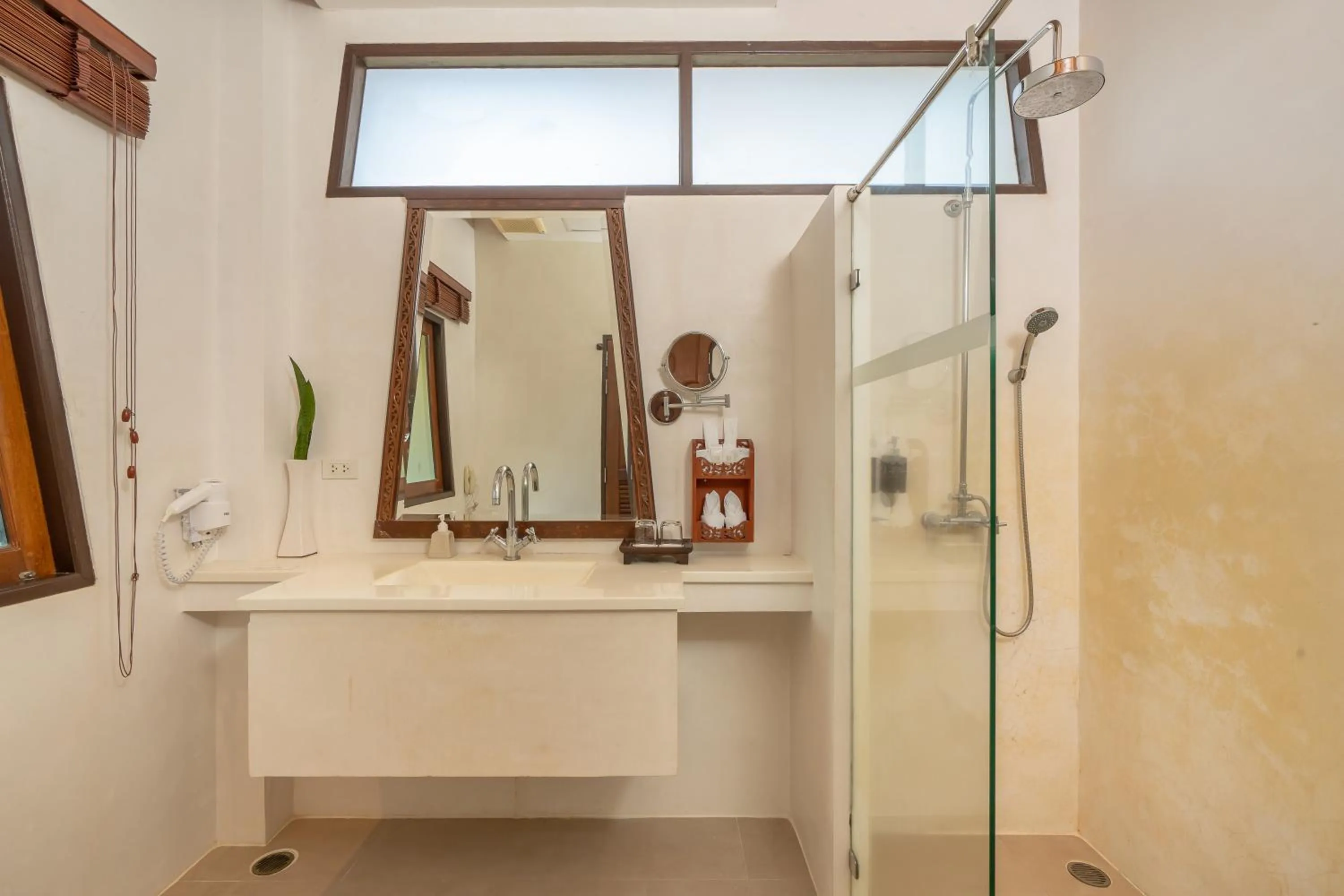 Bathroom in Koh Chang Paradise Resort & Spa