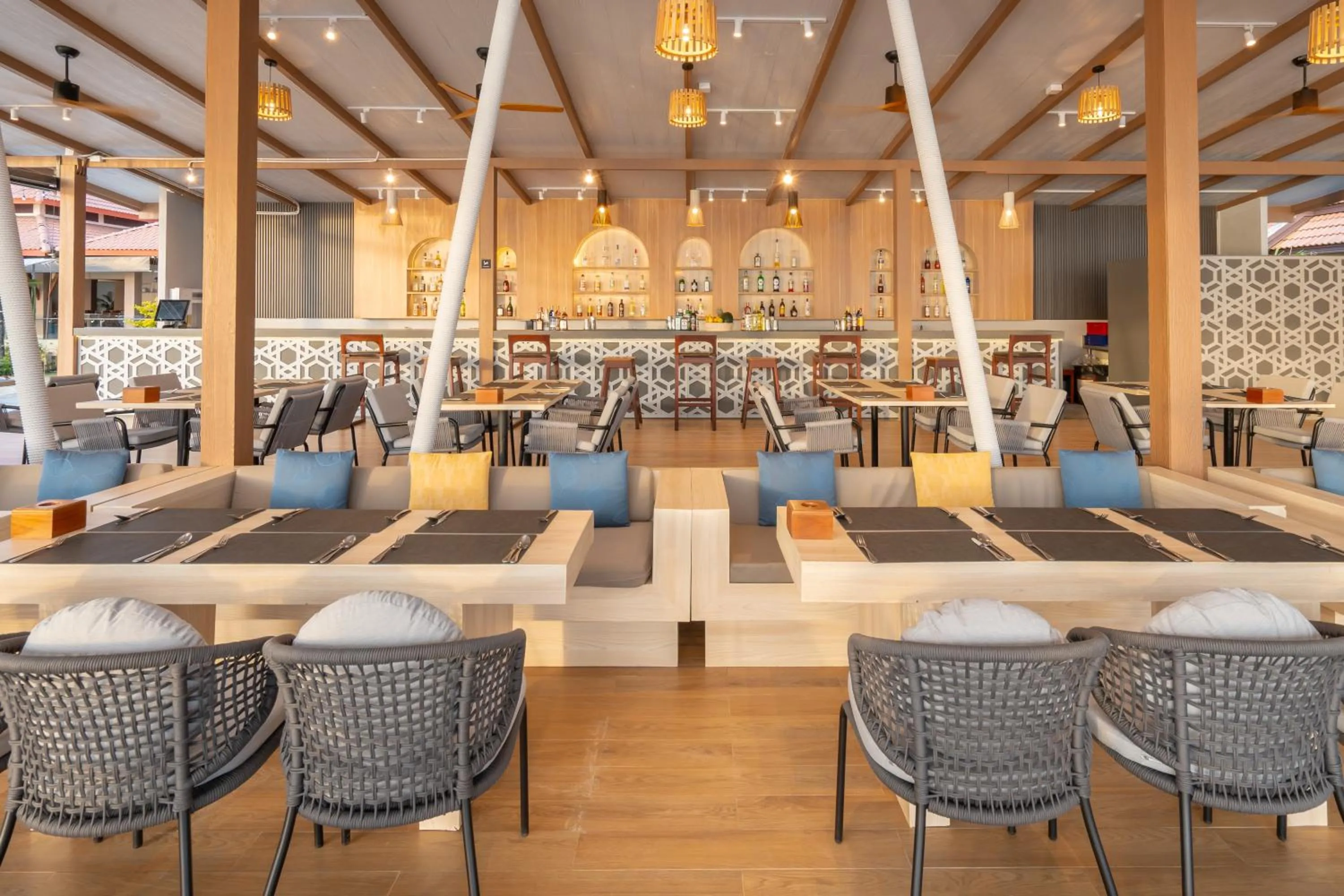 Restaurant/places to eat in Koh Chang Paradise Resort & Spa