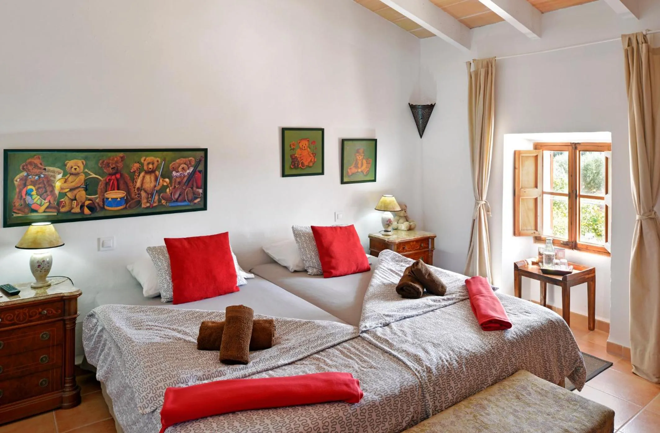 Photo of the whole room, Bed in Agroturismo Fincahotel Son Pou