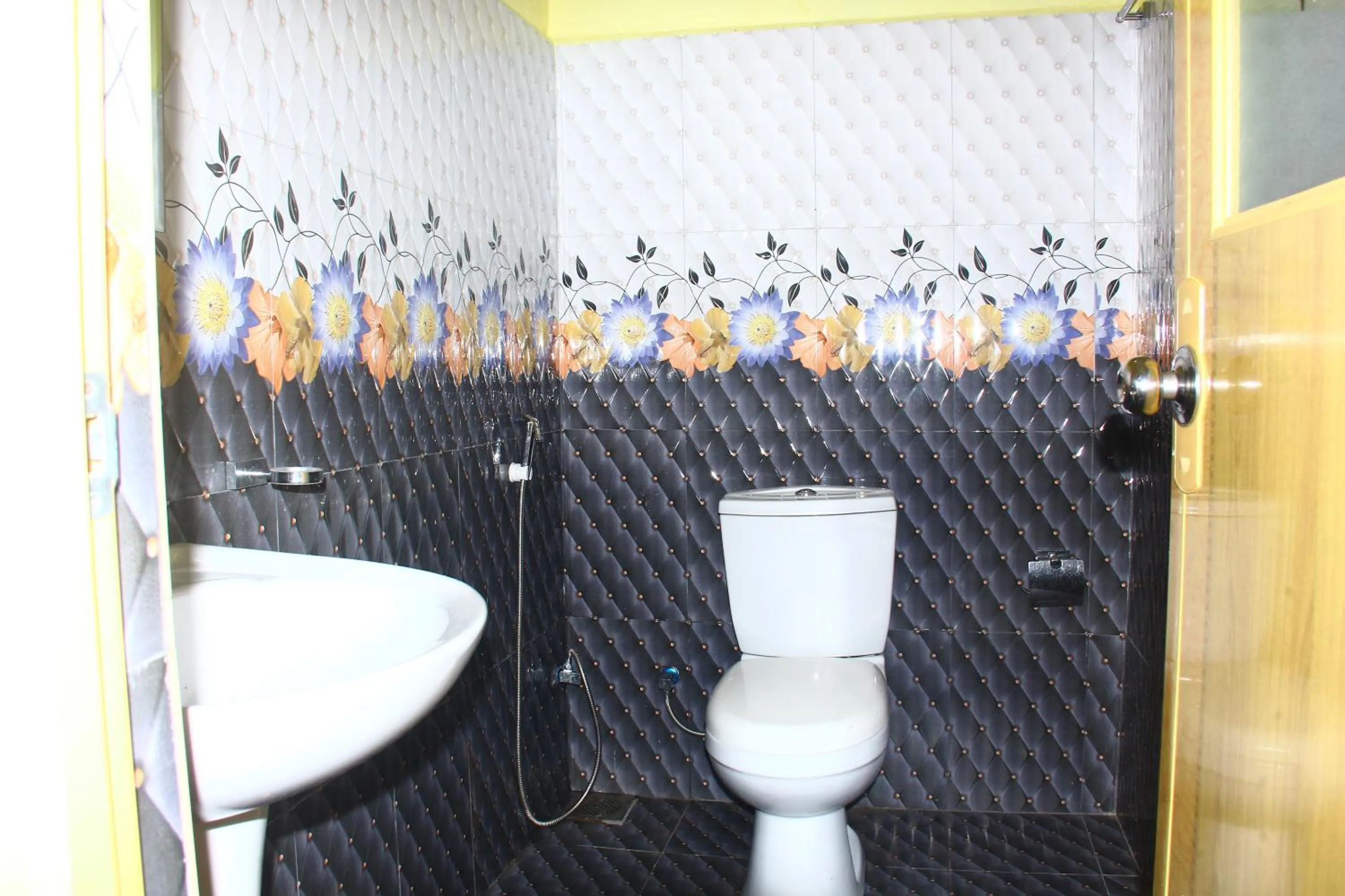 Ayos Hill Adam's Peak Free Shuttle