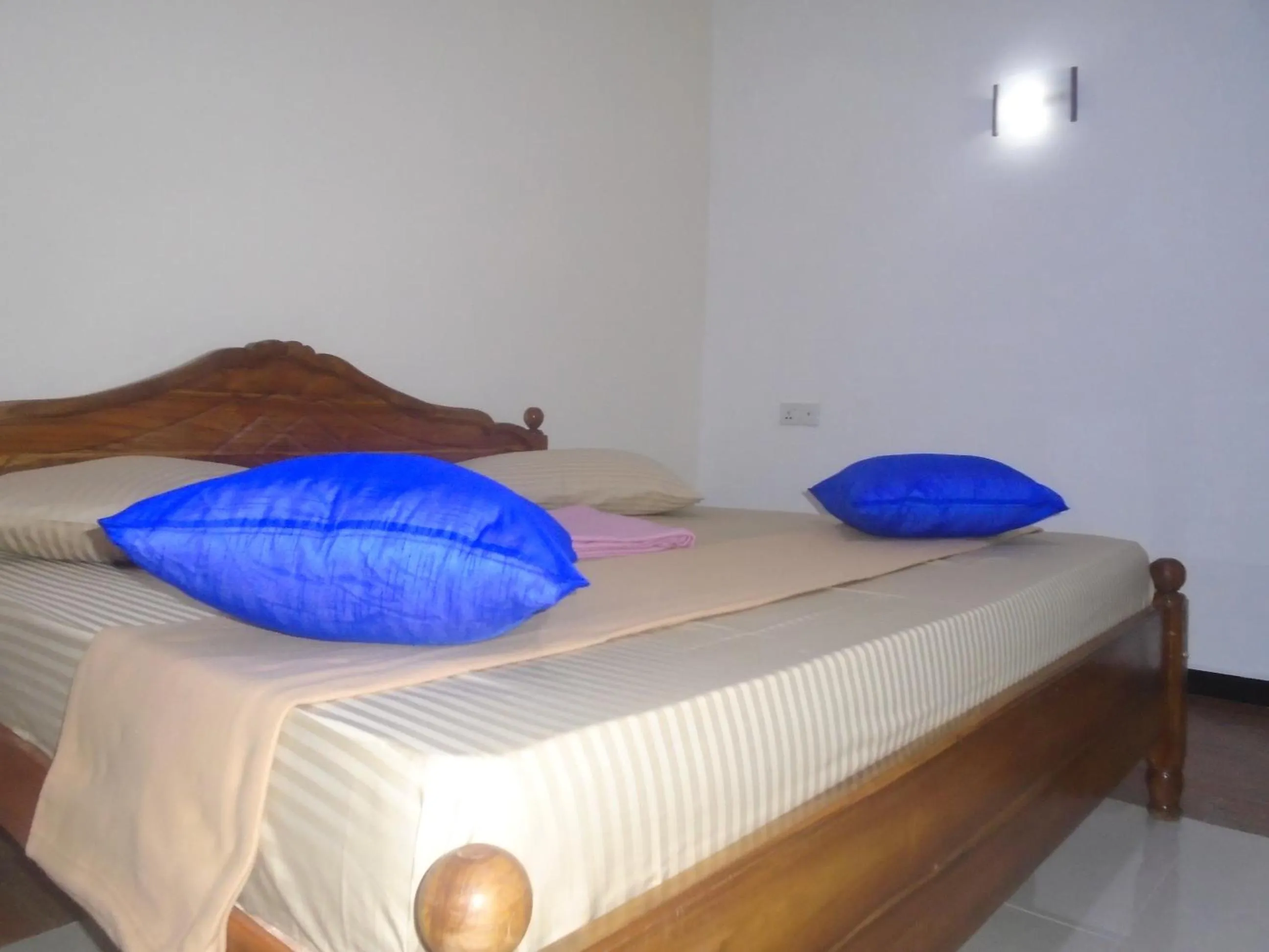 Bed in Ayos Hill Adam's Peak Free Shuttle