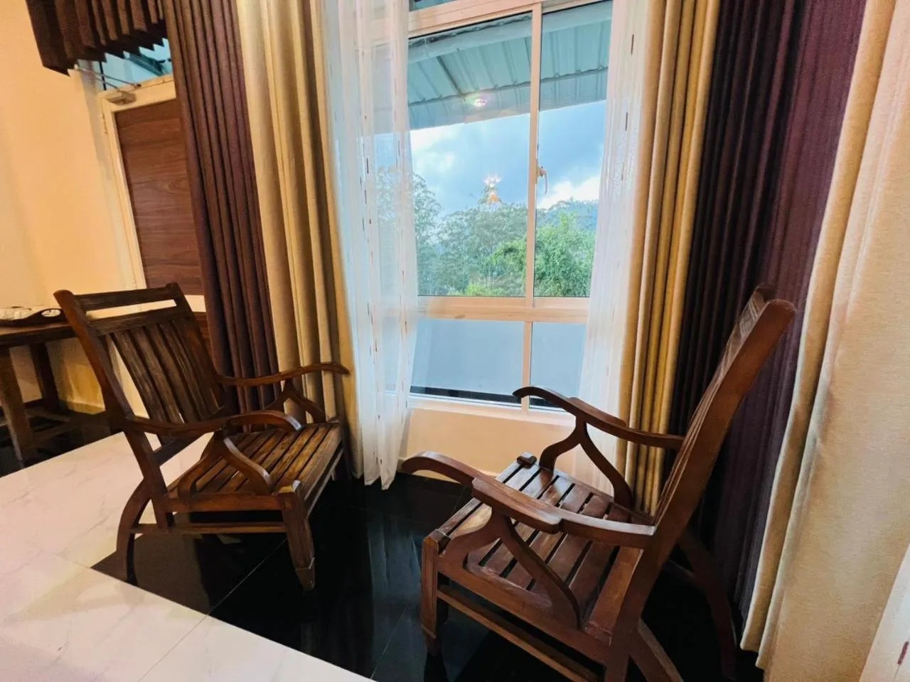 Bed in Ayos Hill Adam's Peak Free Shuttle