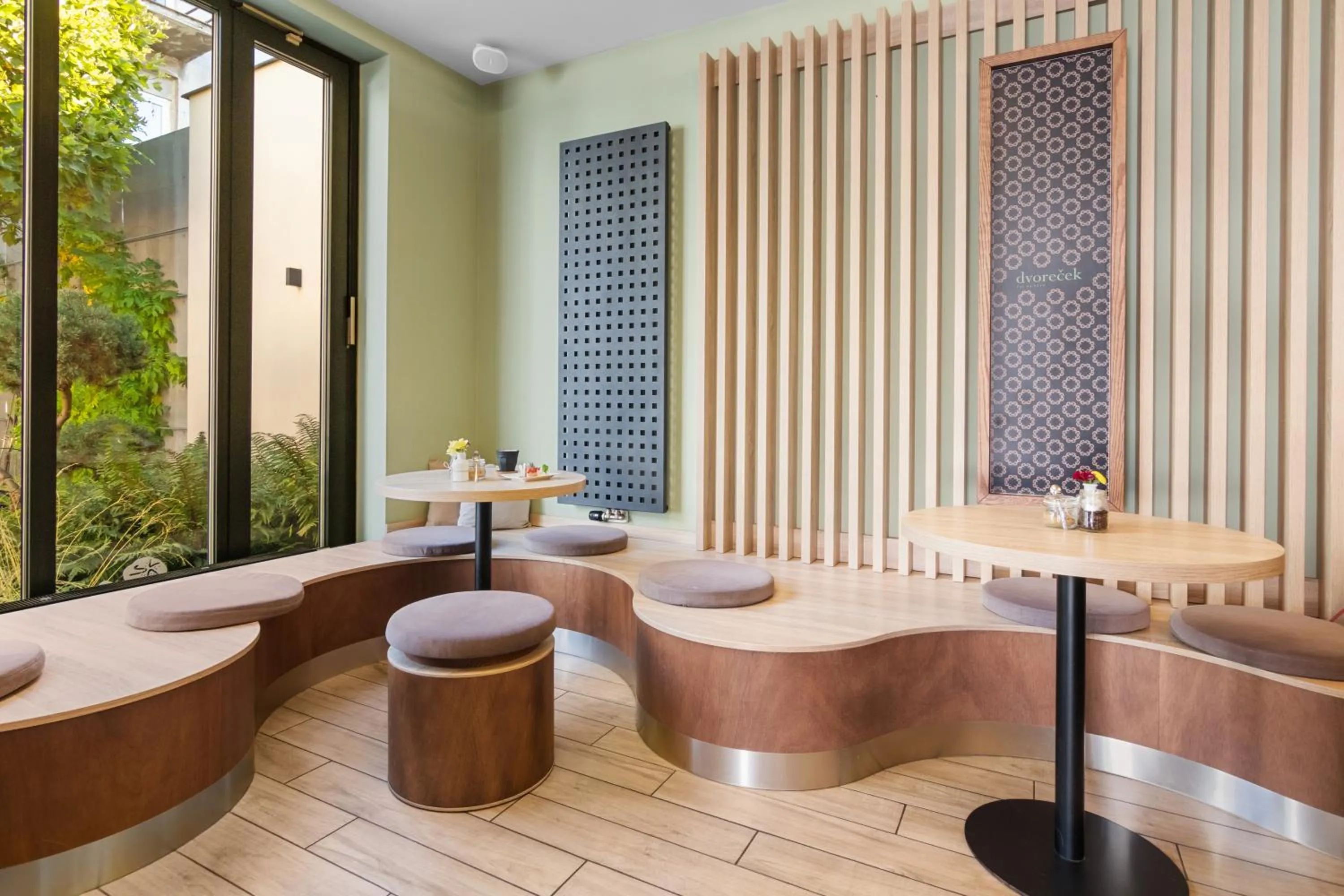 Restaurant/places to eat in Penzion Na Náměstí