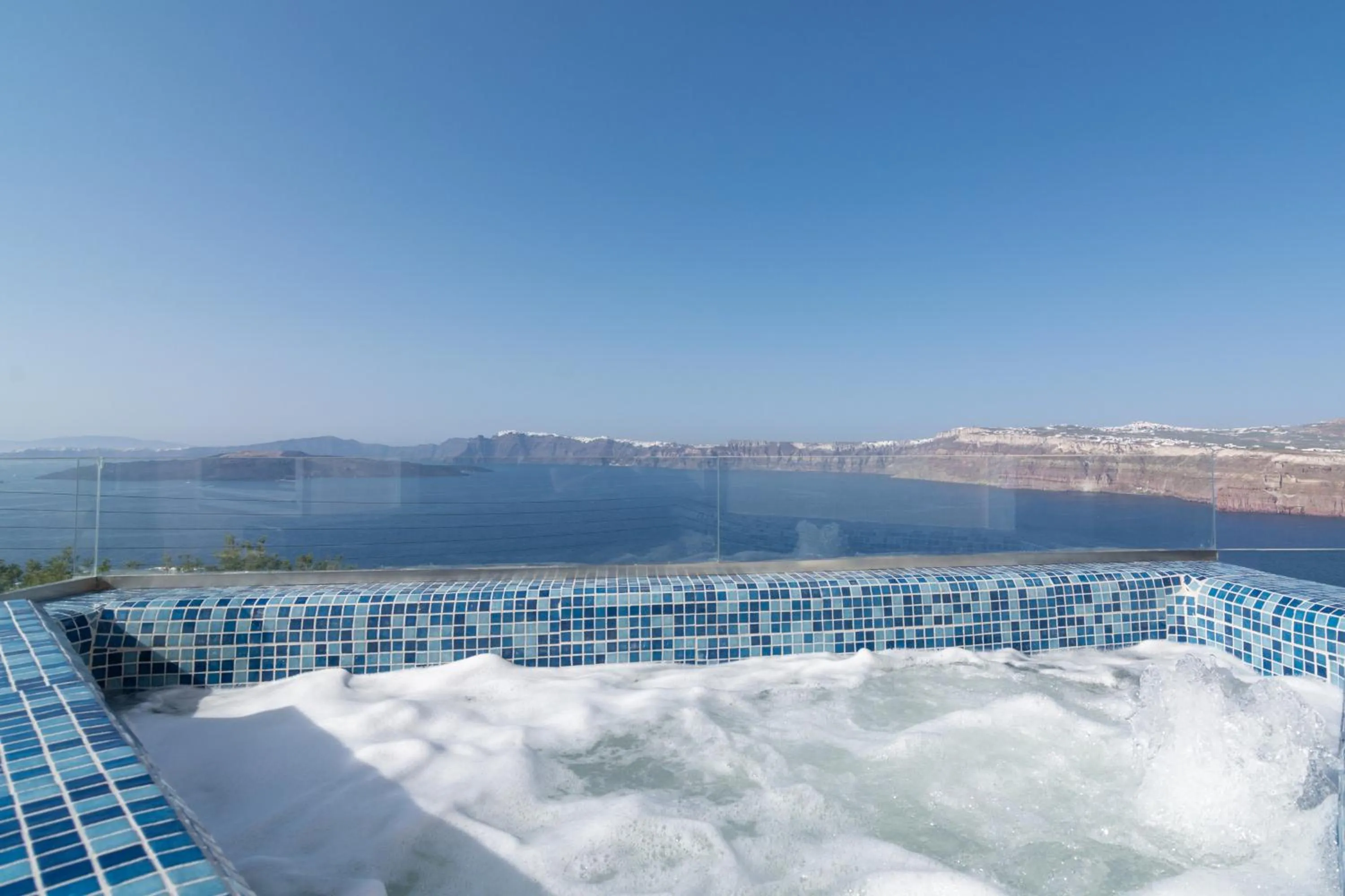 Sea view in Akrotiri Apartments