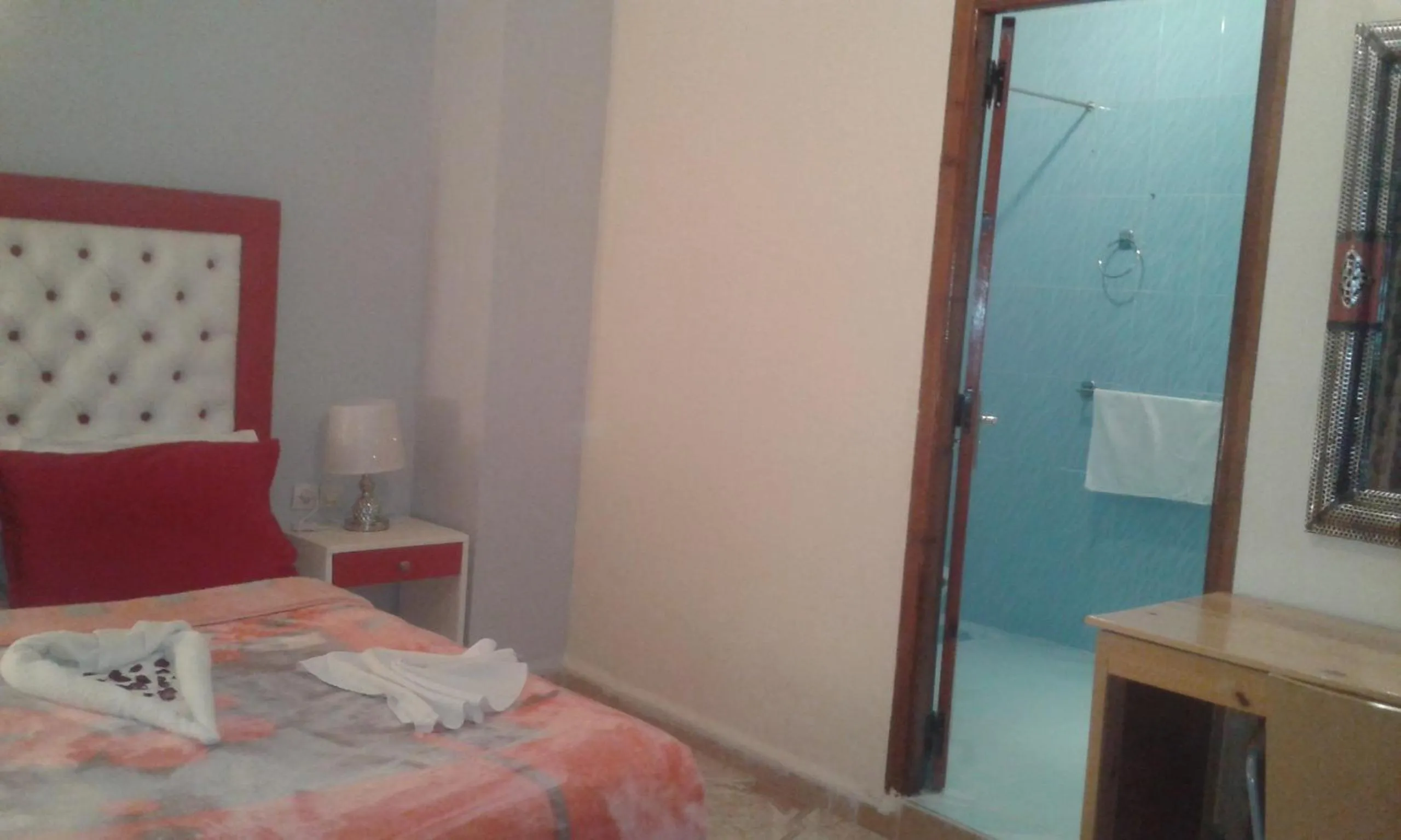 Bedroom, Bed in Hotel School Ersat Azrou