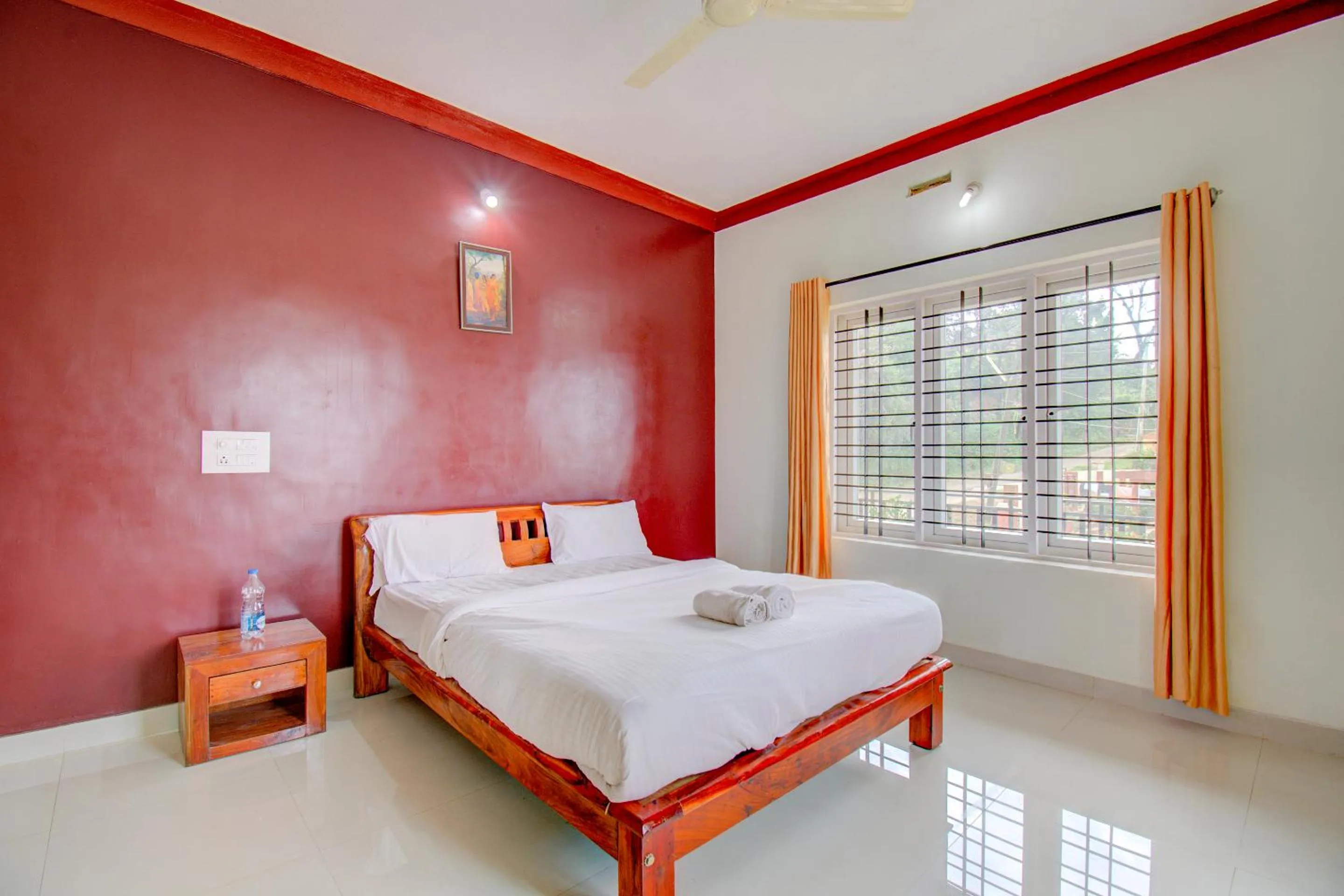 Communal lounge/ TV room, Bed in Holidayincoorg Orchid Villa