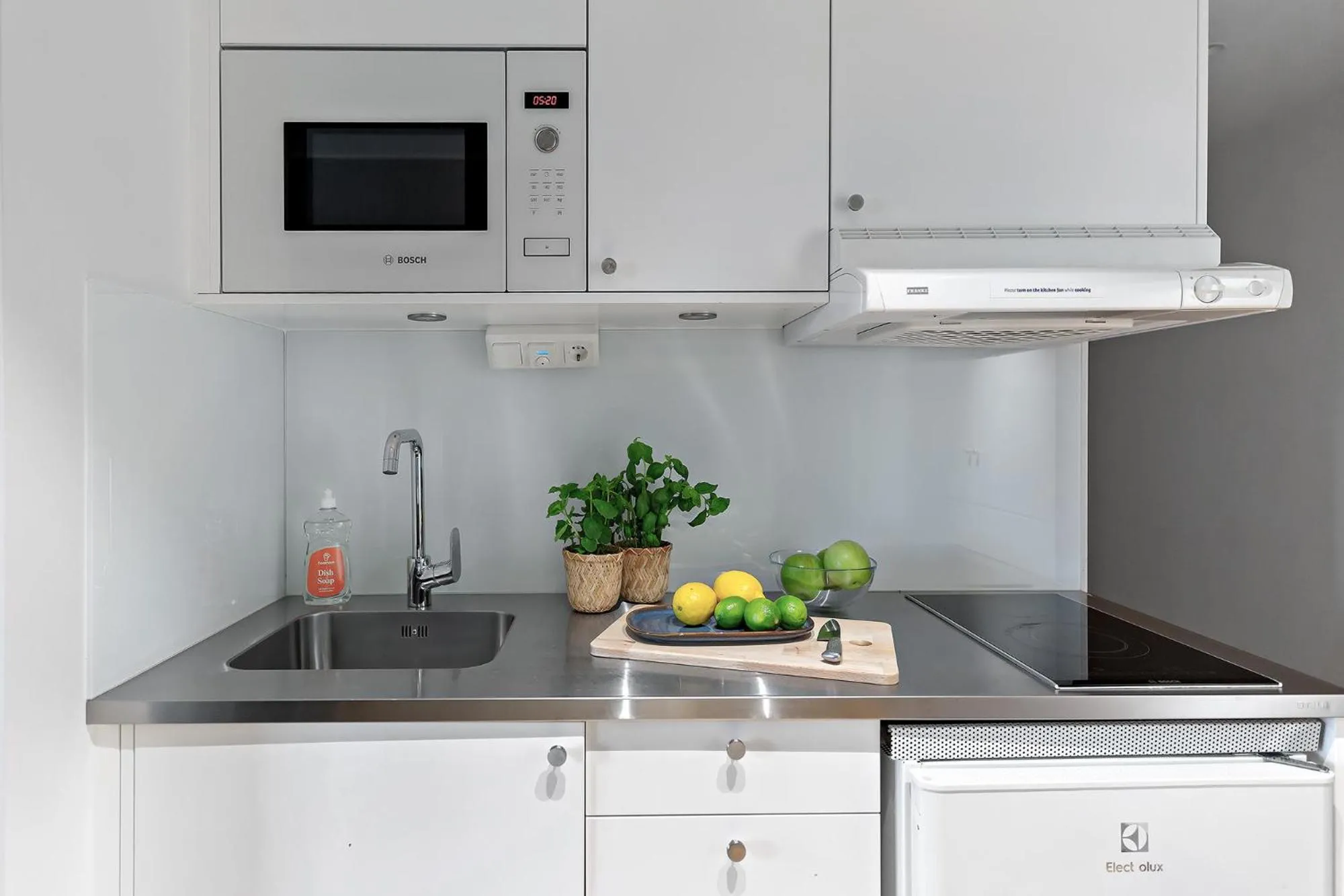 Kitchen or kitchenette in Forenom Hotels & Apartments Kista