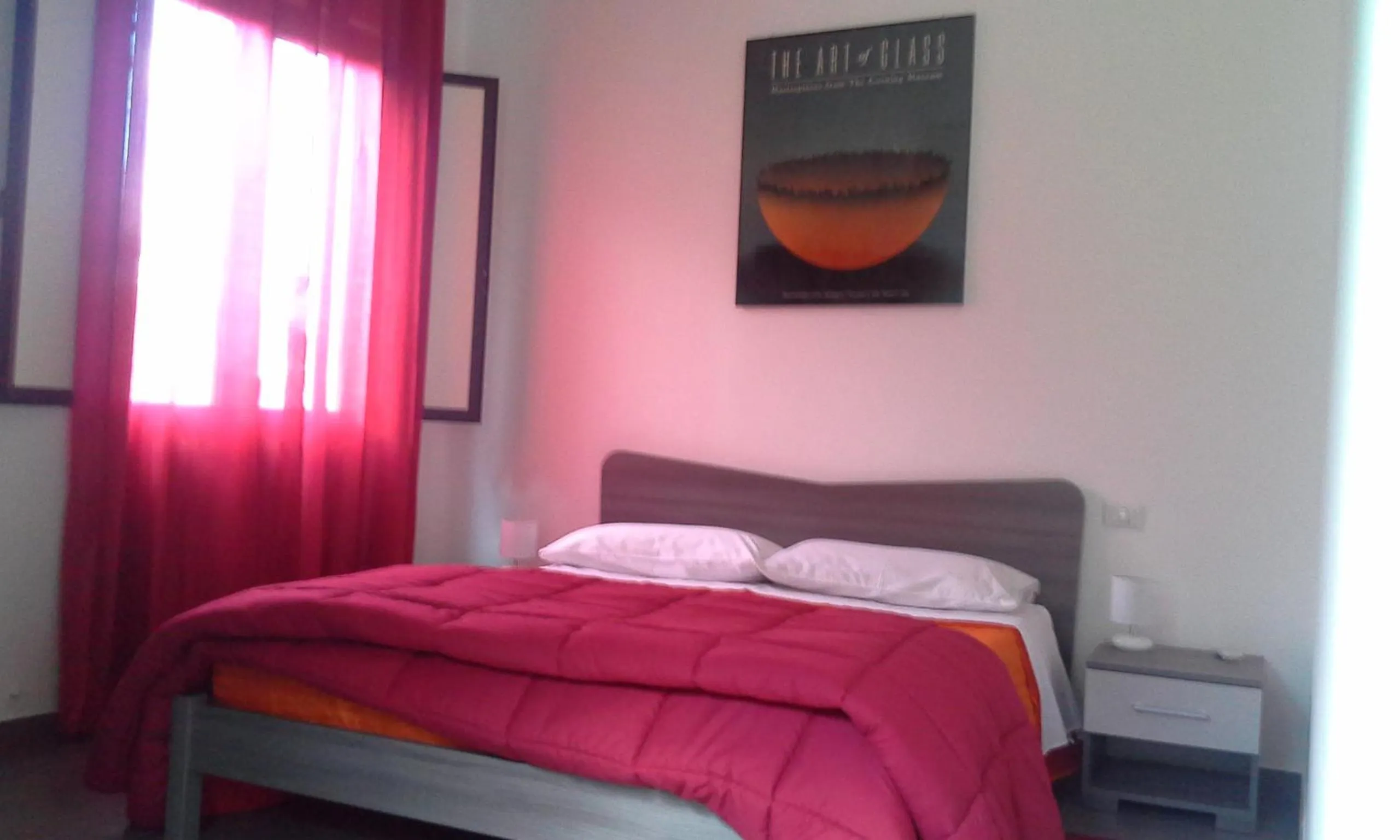 Bed in La cage aux folles B&B