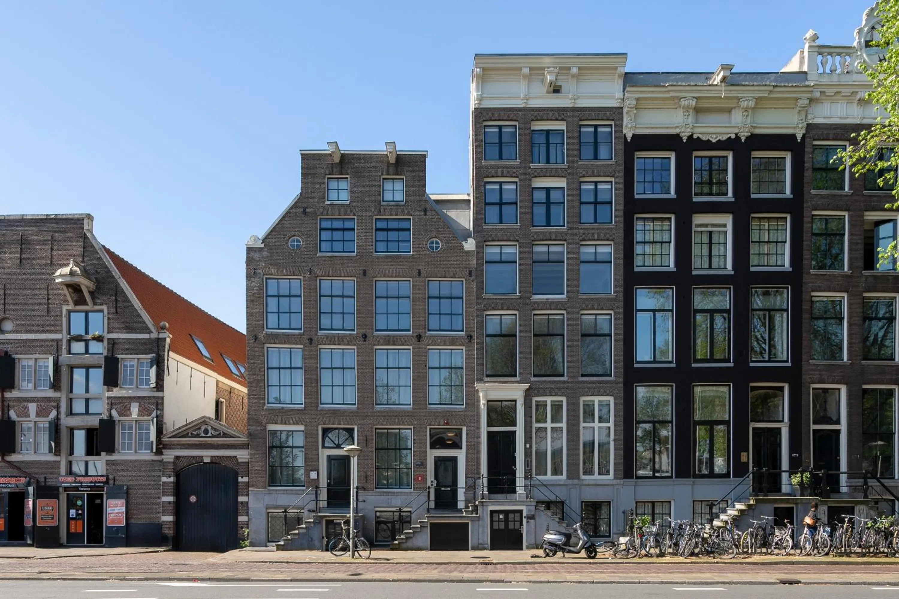 Property building in Amsterdam Centre Harbour Apartments