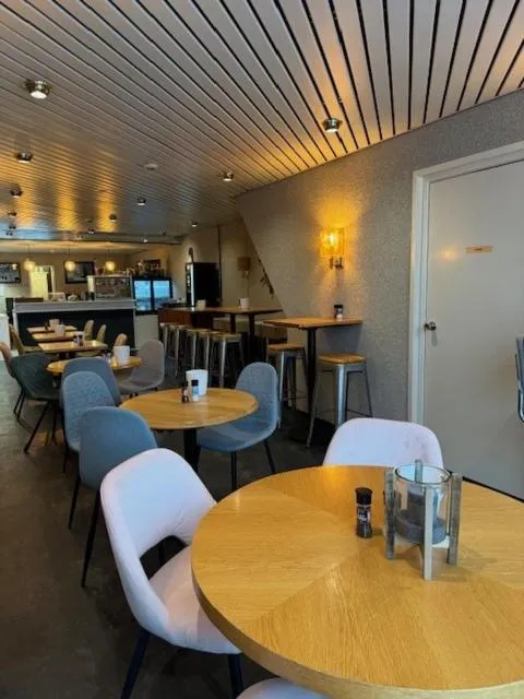 Breakfast in Hotel Mayflower