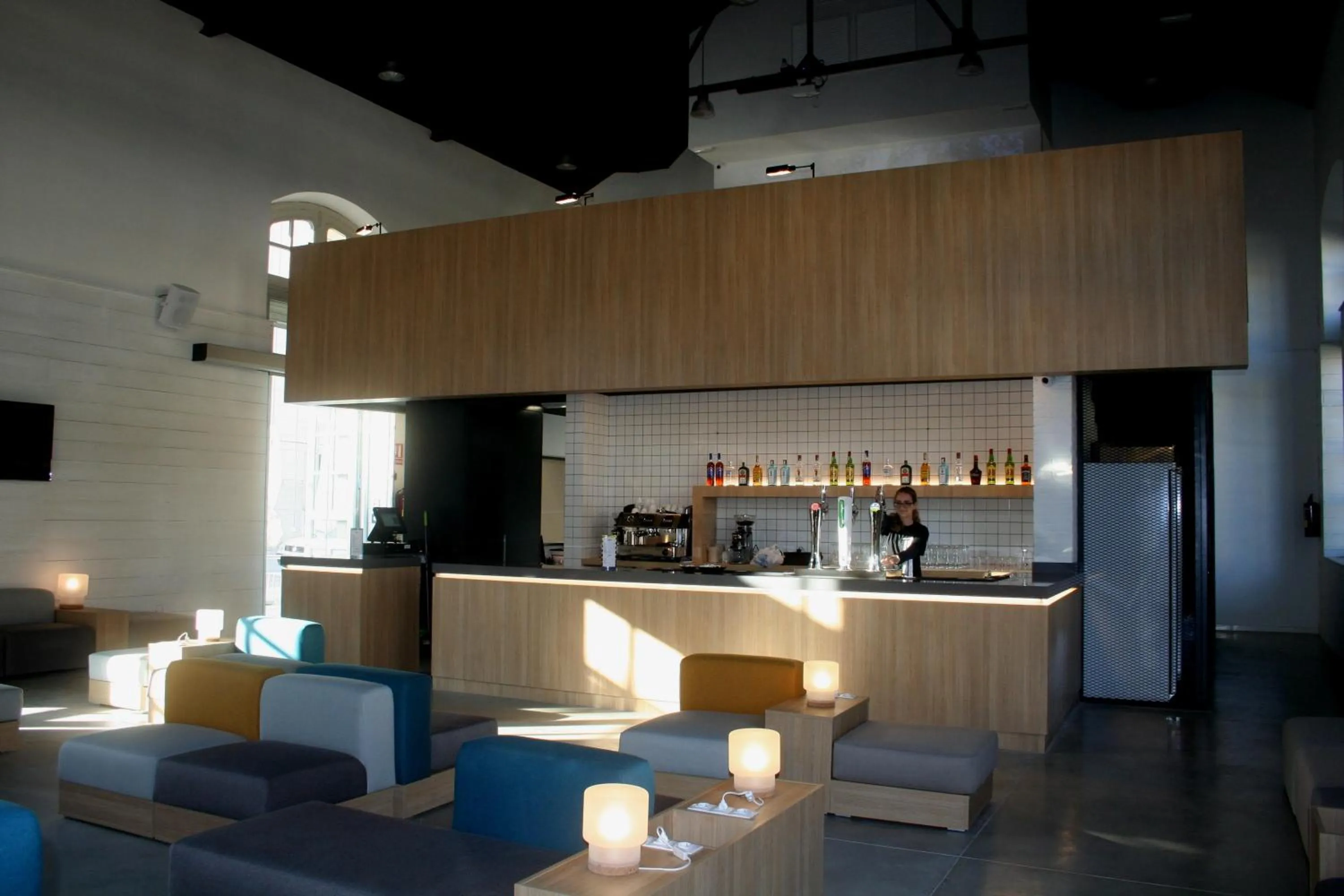 Lounge or bar in UP Hostel Valencia