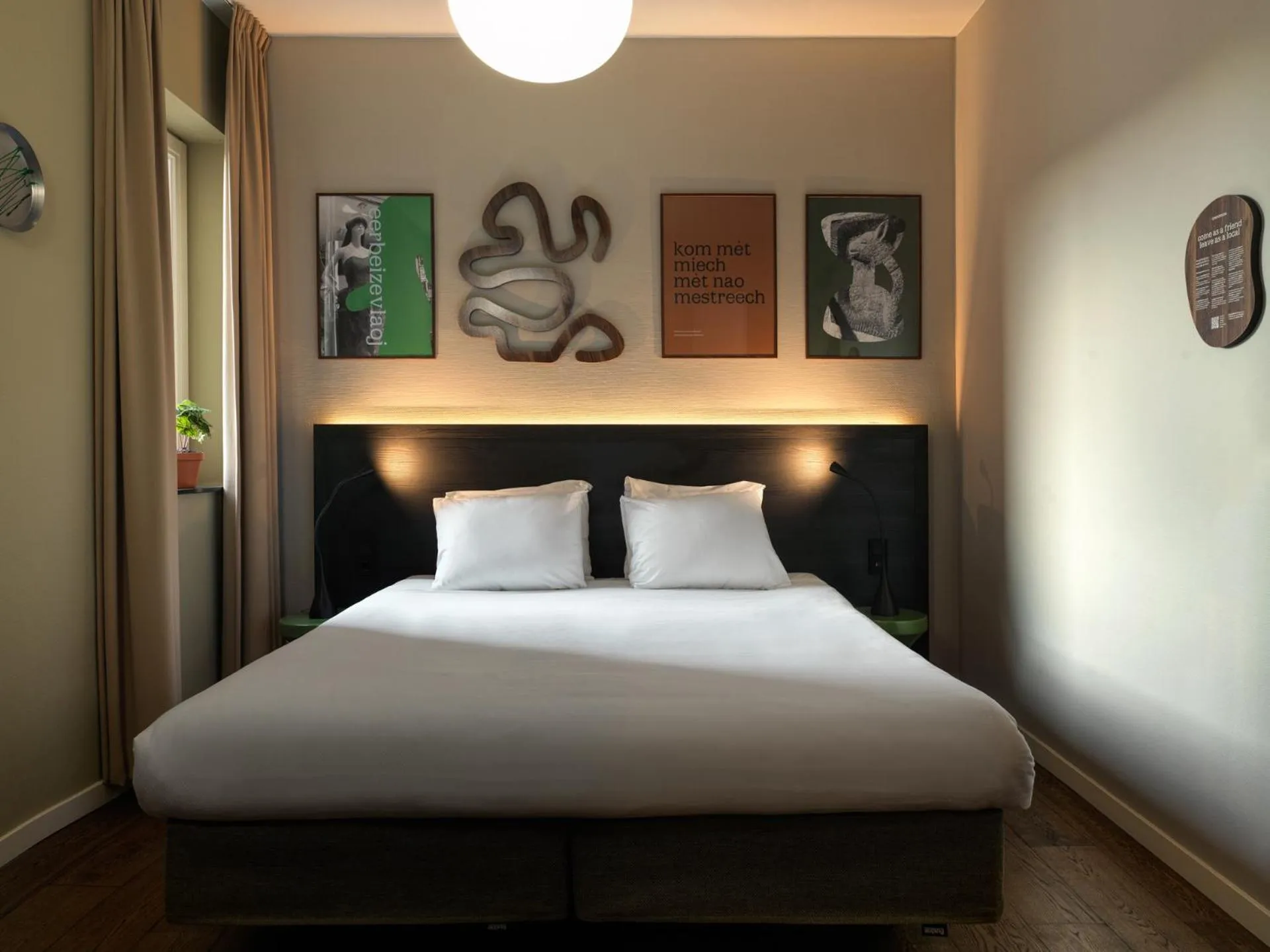 Bed in Townhouse Maastricht & Spa