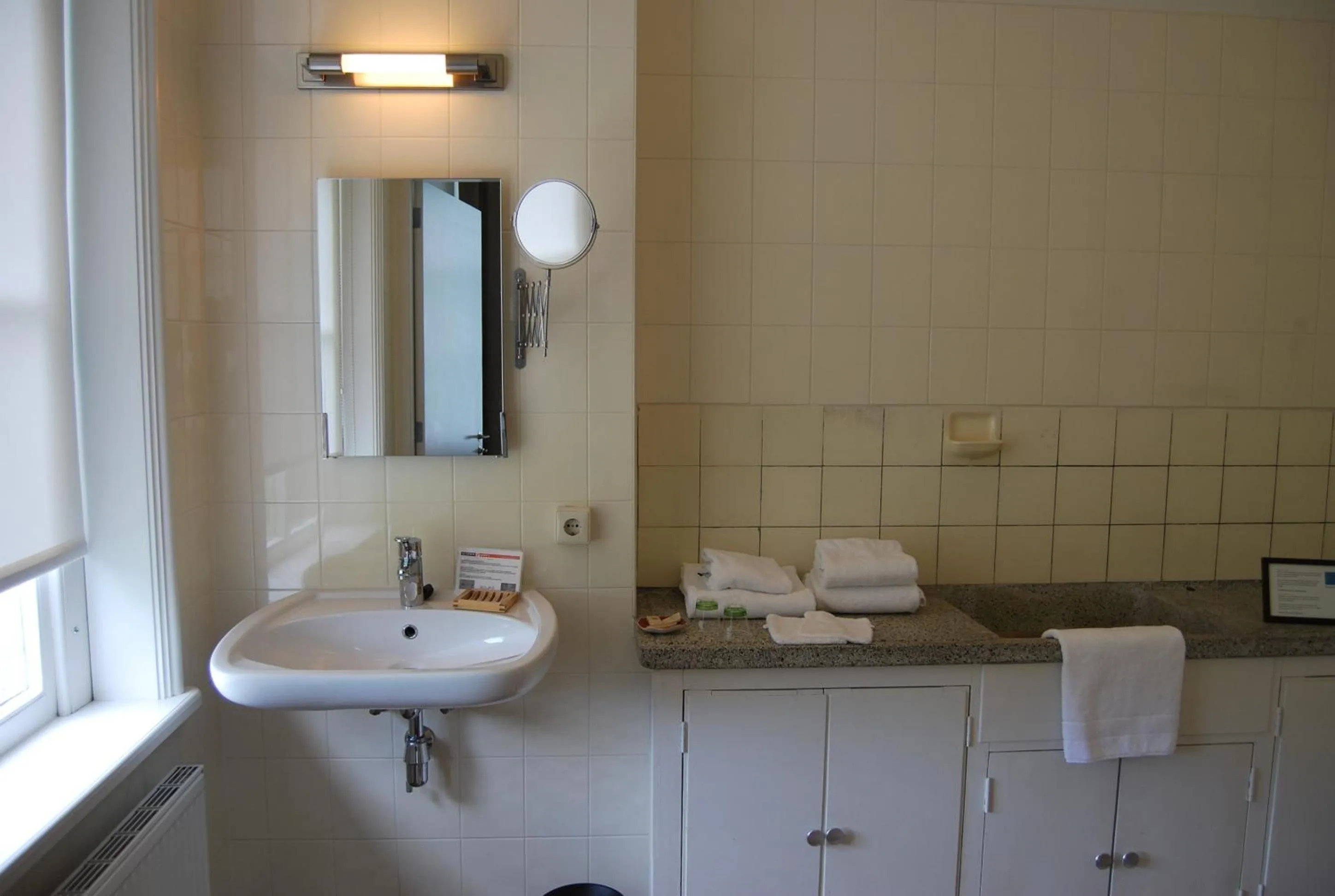 Bathroom in Bitter en Zoet