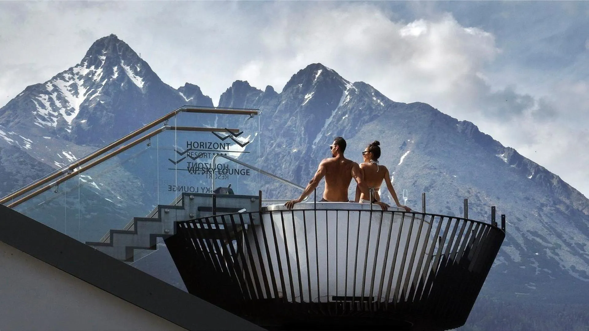 Swimming pool in Horizont Resort