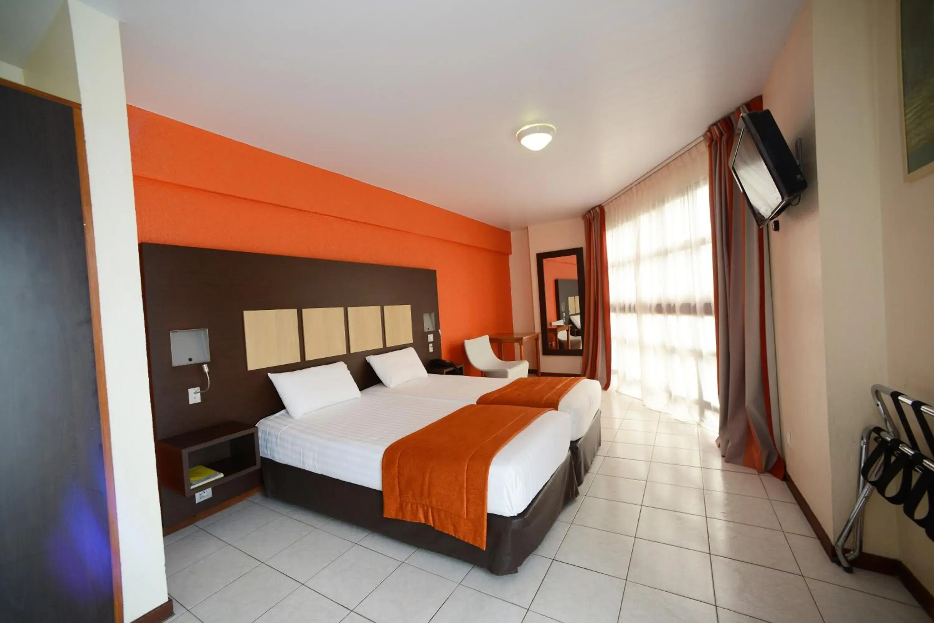 Standard Twin Room in Central Hotel Cayenne Standard Twin Room in Central Hotel Cayenne