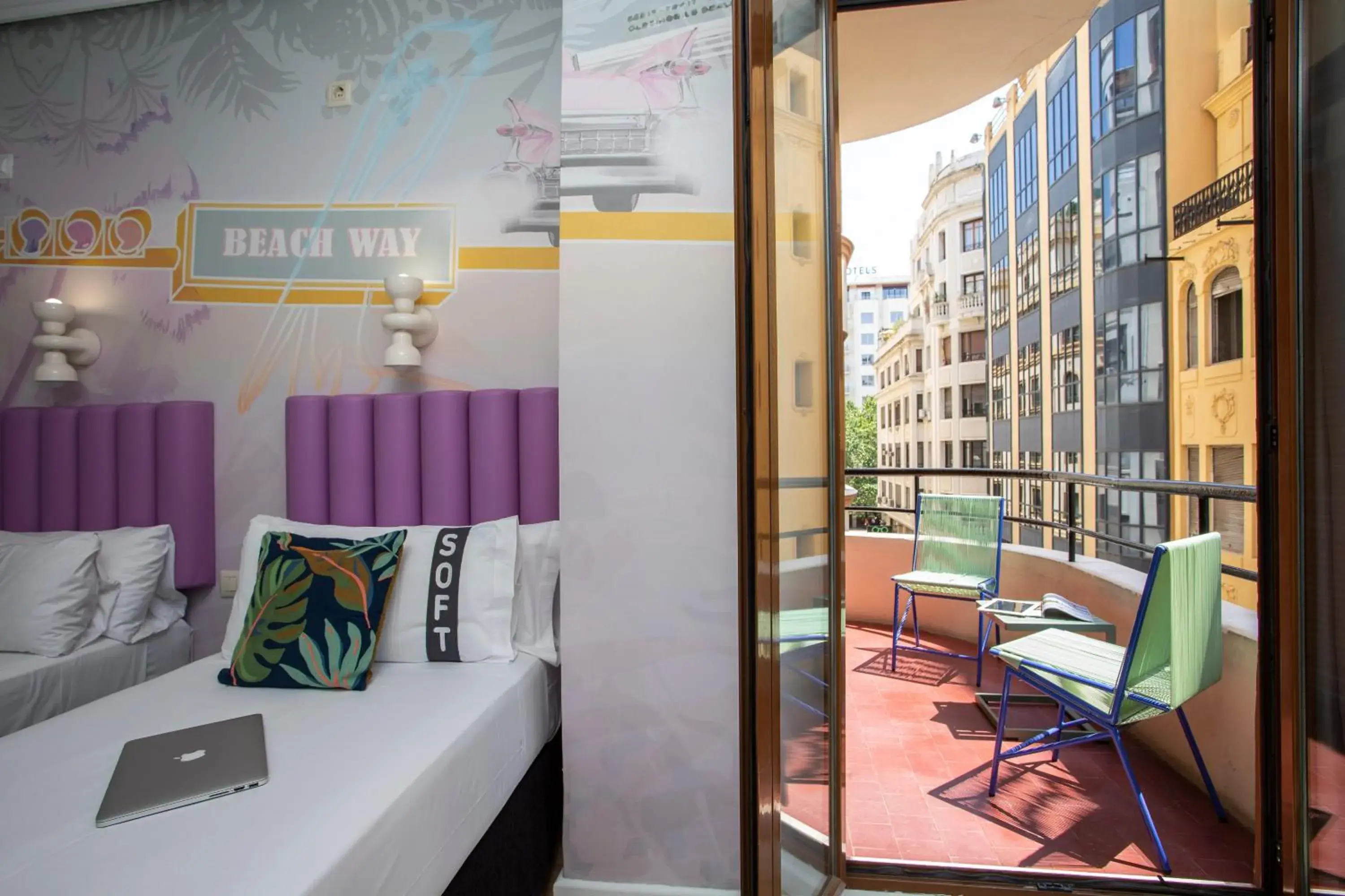 Twin Room with Balcony in Casual Vintage Valencia Twin Room with Balcony in Casual Vintage Valencia