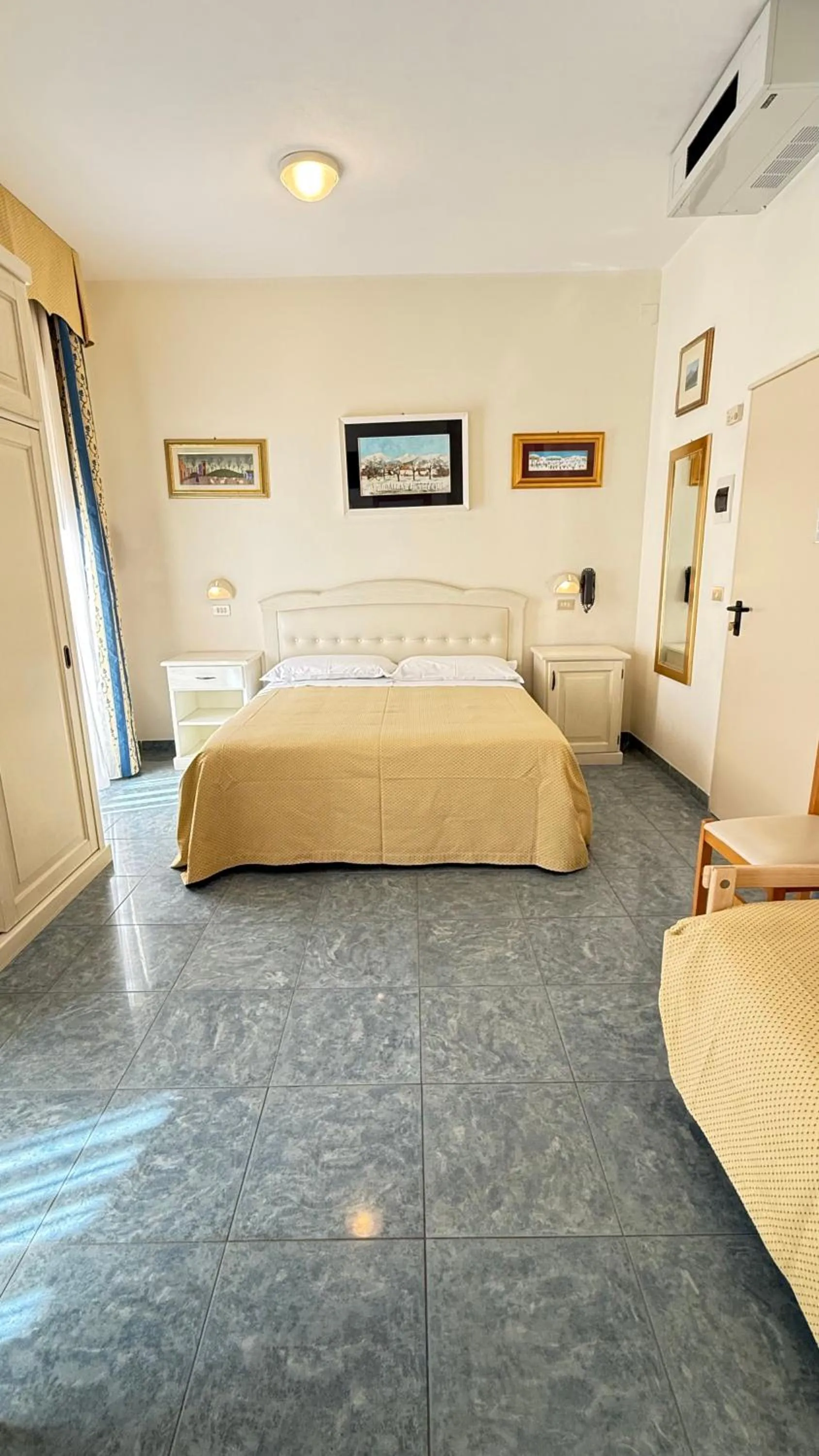 Bedroom, Bed in Hotel Ariella