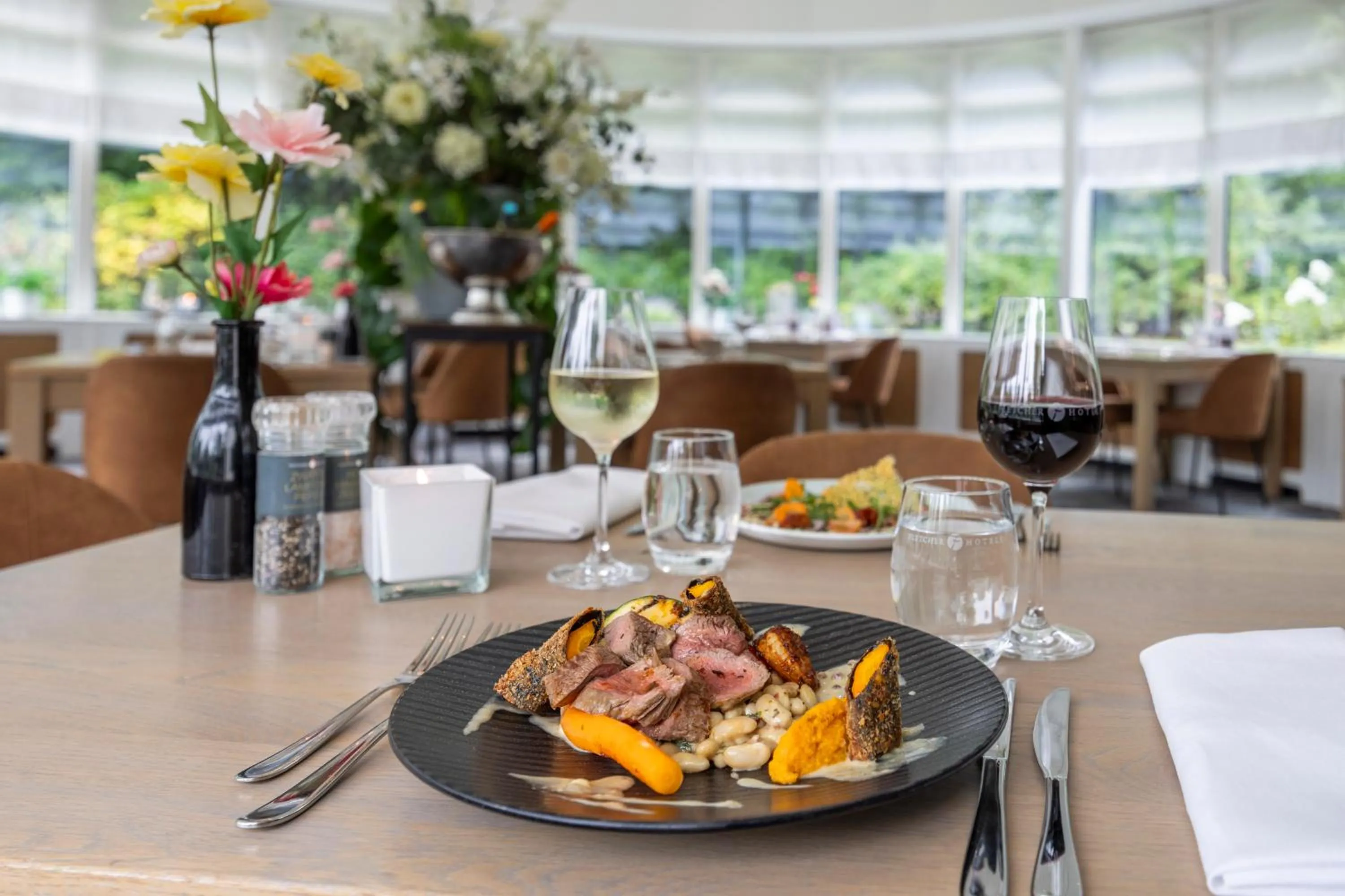 Dinner in Fletcher Hotel Restaurant De Witte Raaf