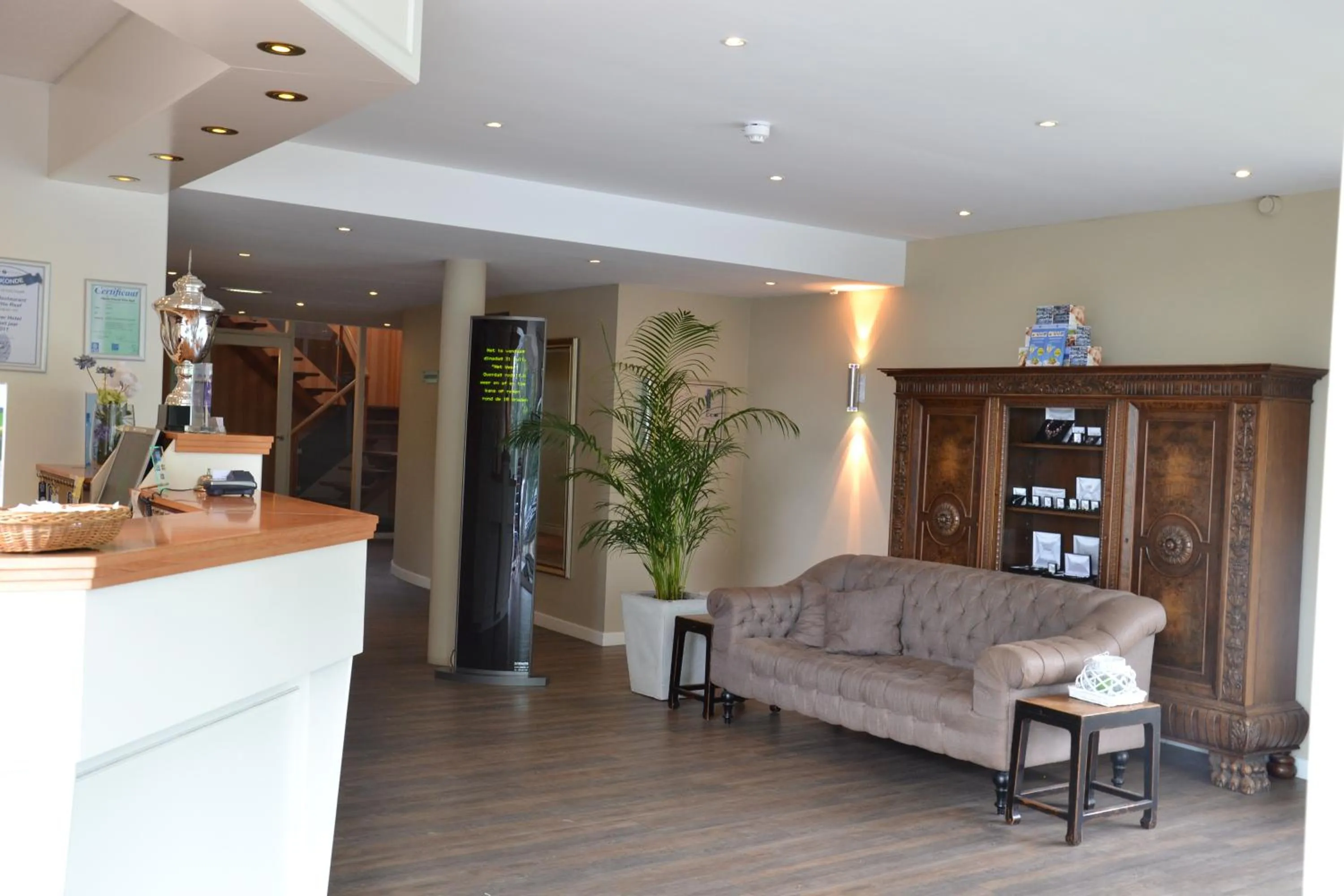 Lobby or reception in Fletcher Hotel Restaurant De Witte Raaf