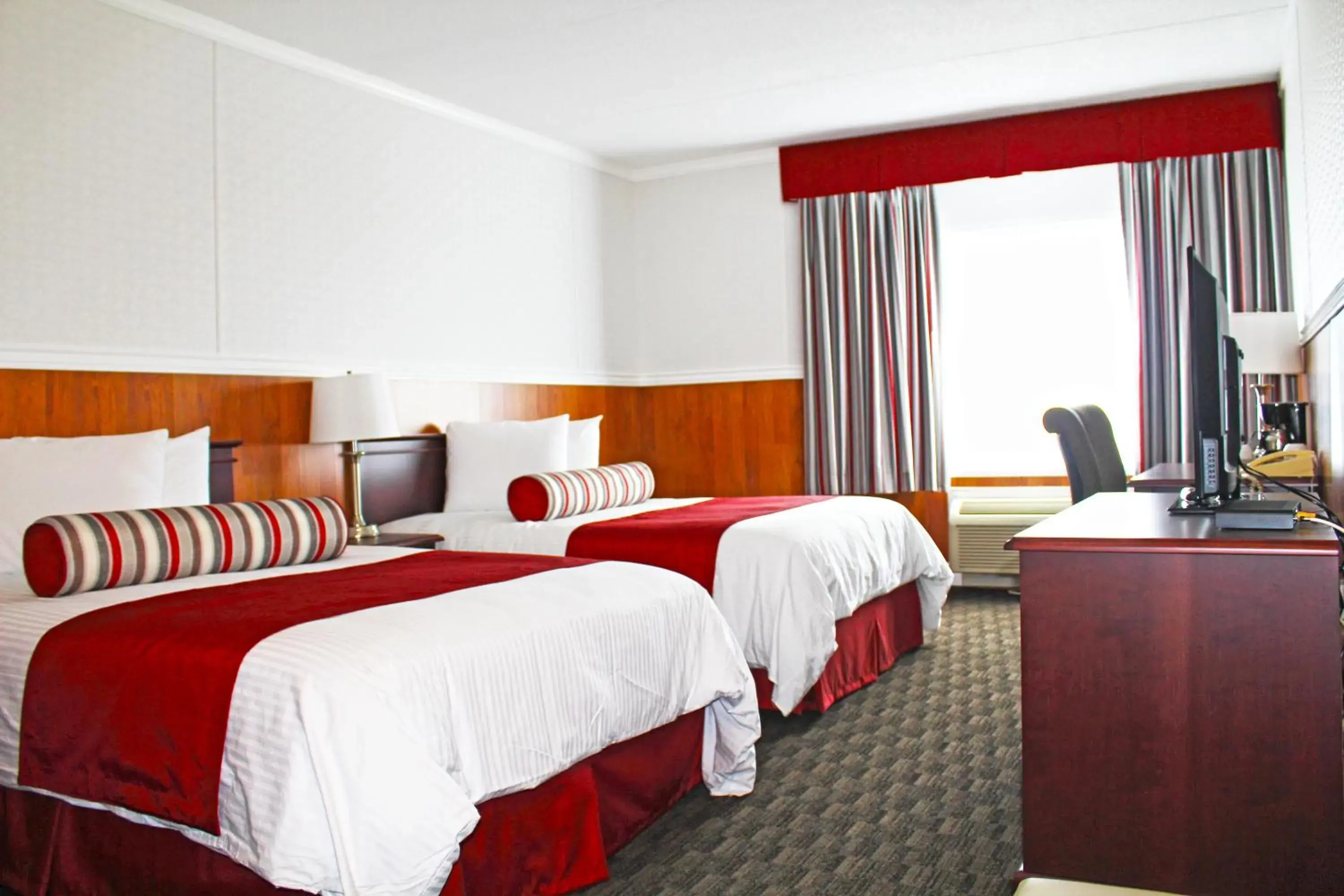 Double Room with Two Double Beds in Hotel North Double Room with Two Double Beds in Hotel North