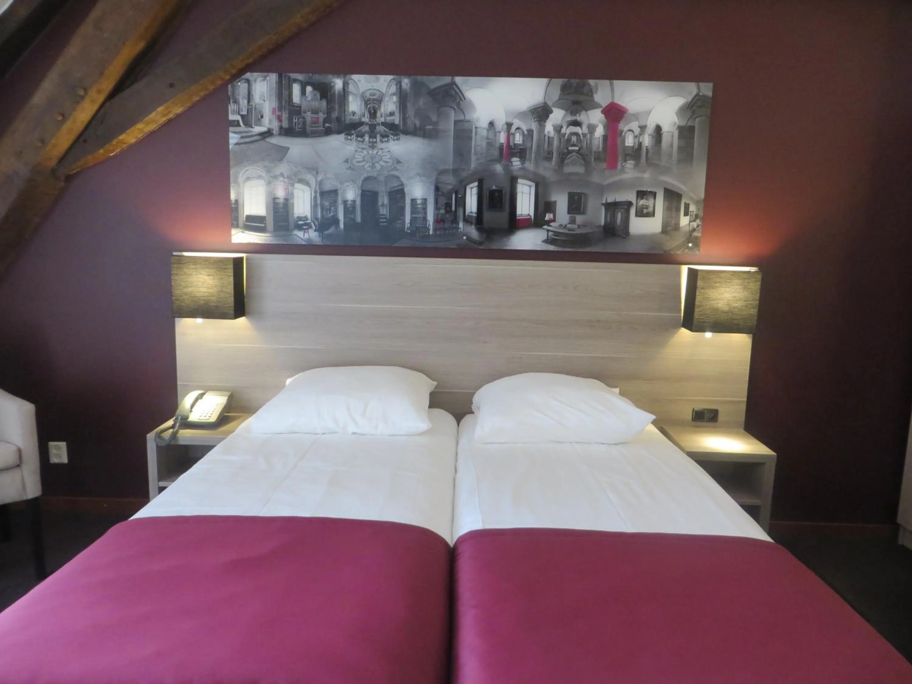 Photo of the whole room, Bed in Abdij Hotel Rolduc