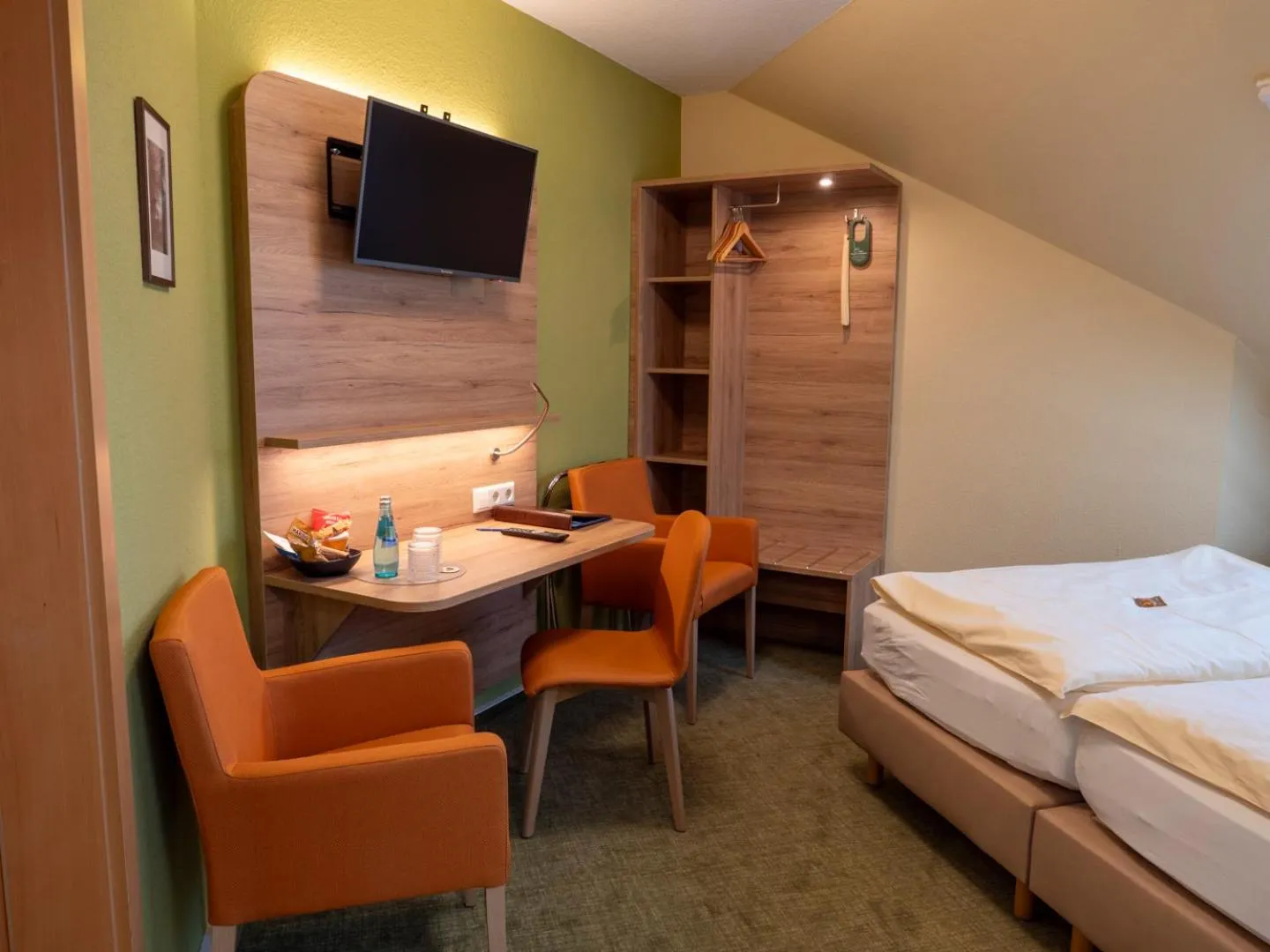 TV and multimedia, Bed in Altstadthotel "Garni" Grimma