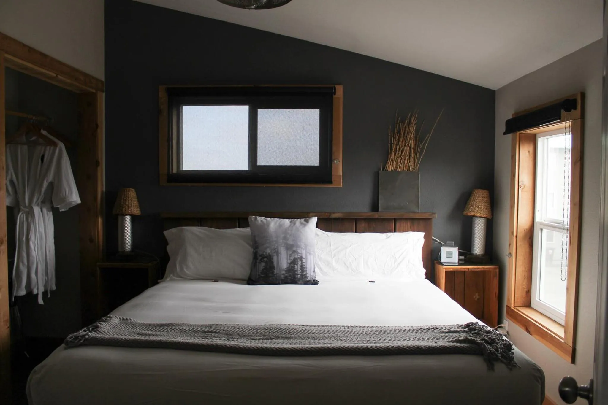 Bed in Inn at Discovery Coast