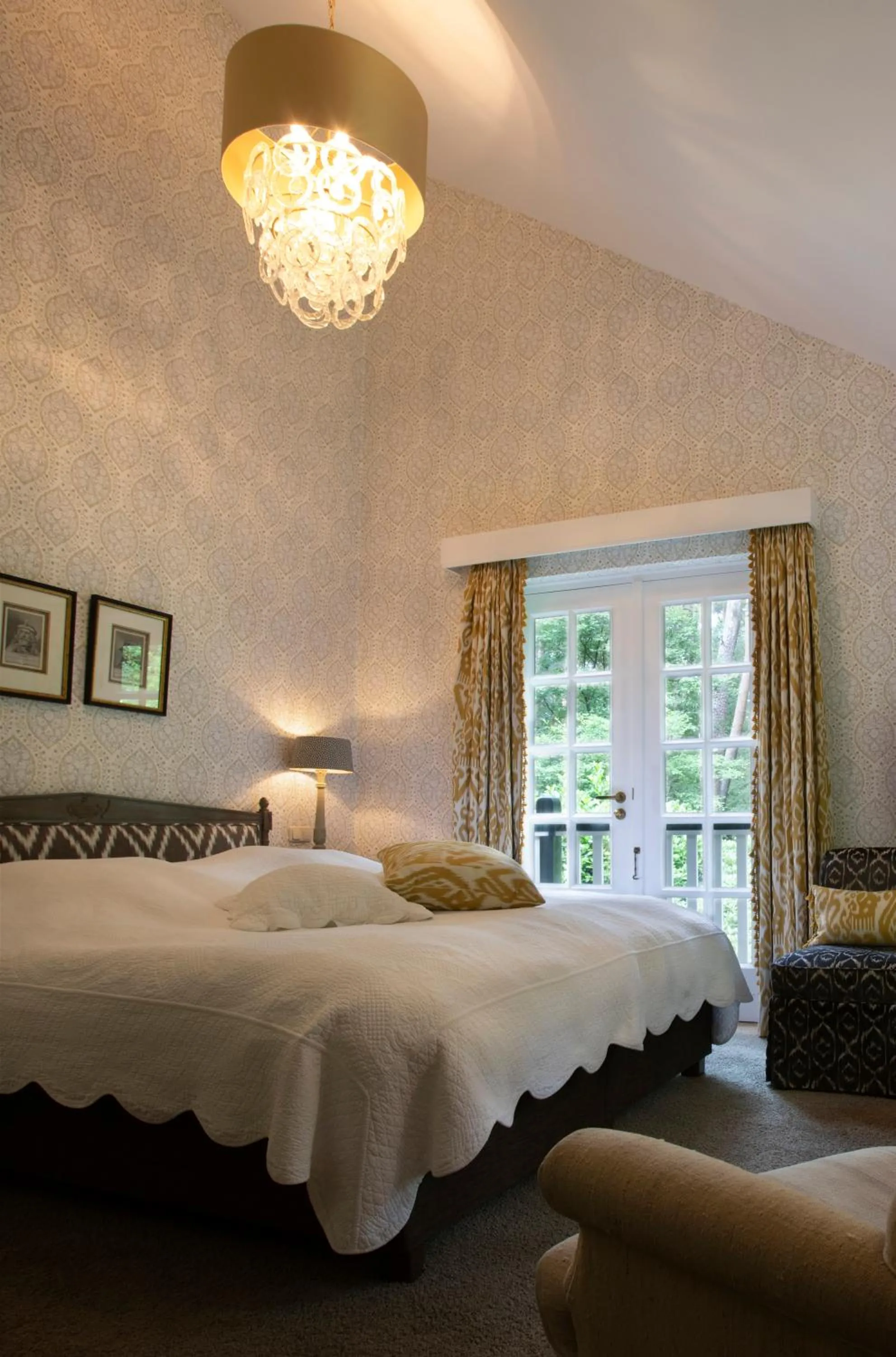 Bedroom, Bed in Relais & Chateaux Hotel Landgoed Het Roode Koper