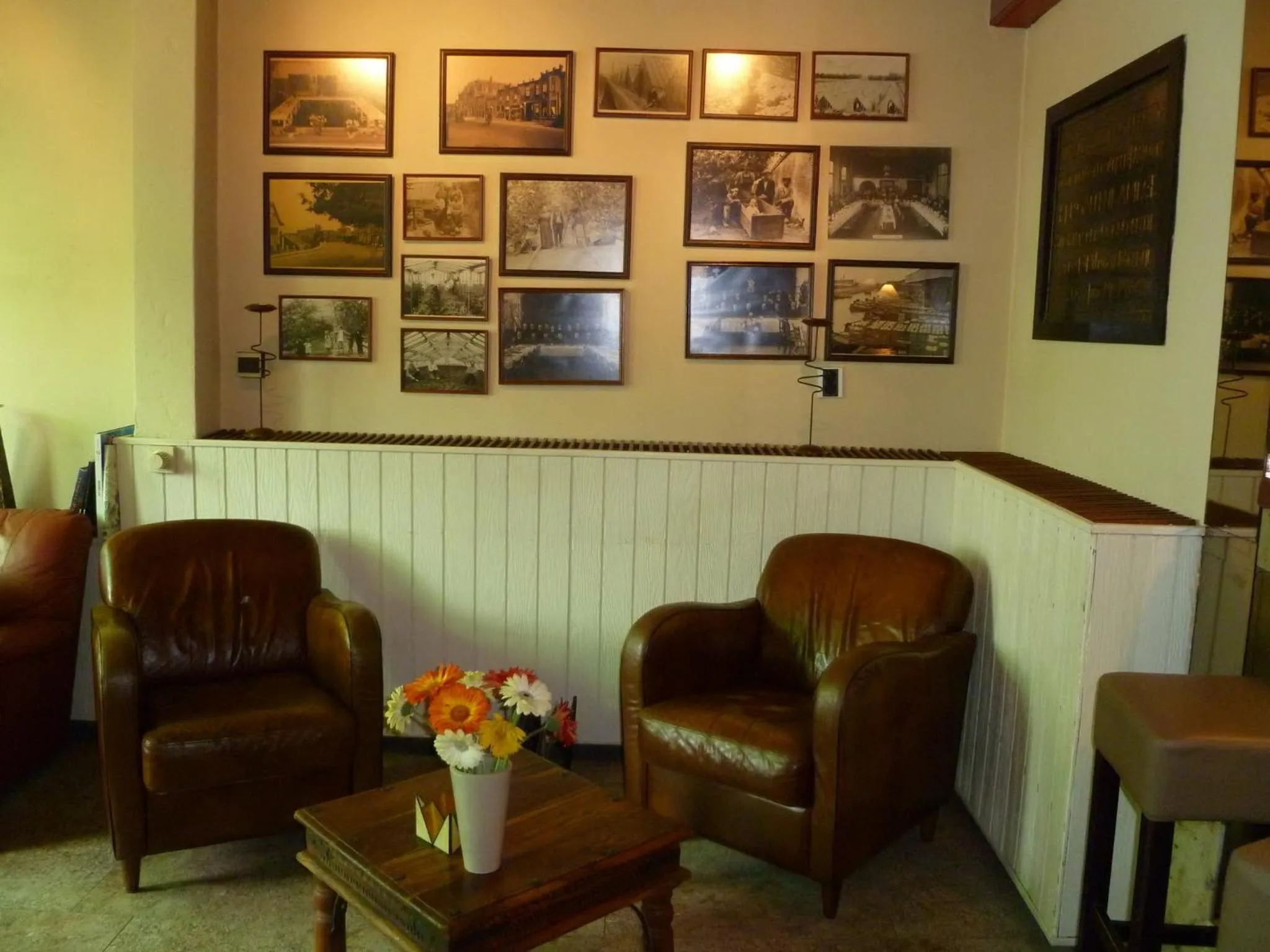 Communal lounge/ TV room in Hotel Saint Vincent