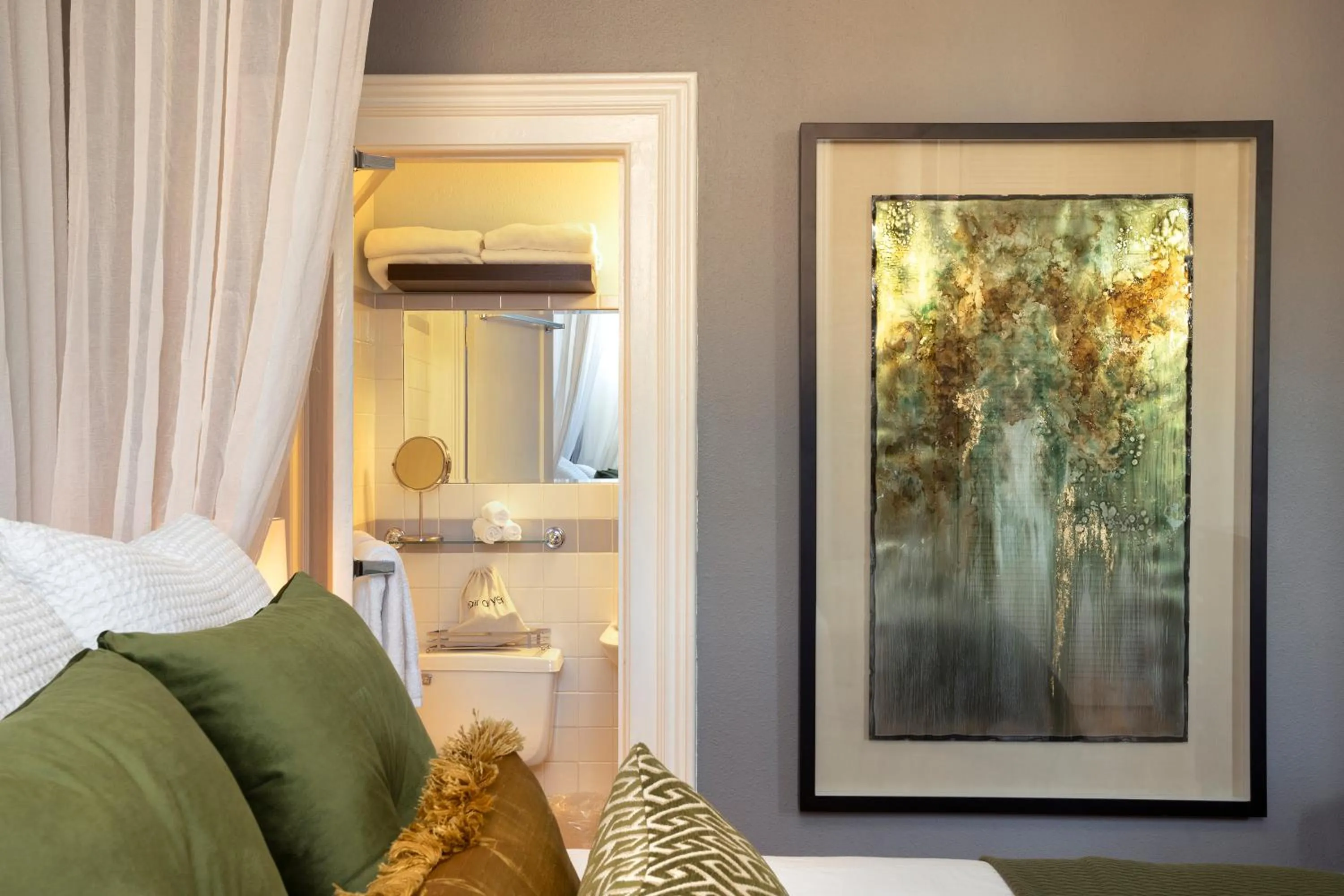 Bed in 3rd Street Flats