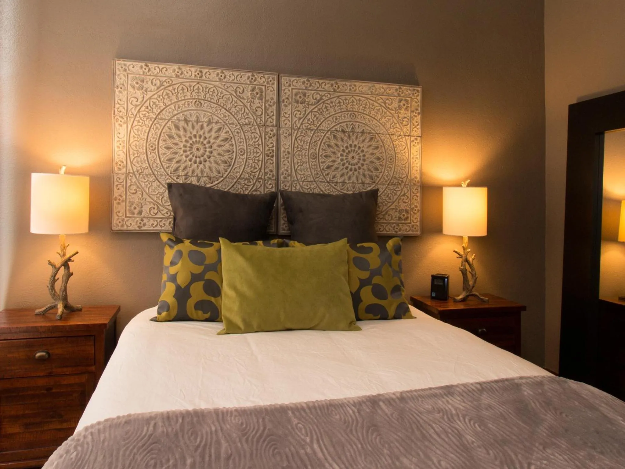 Bedroom, Bed in 3rd Street Flats