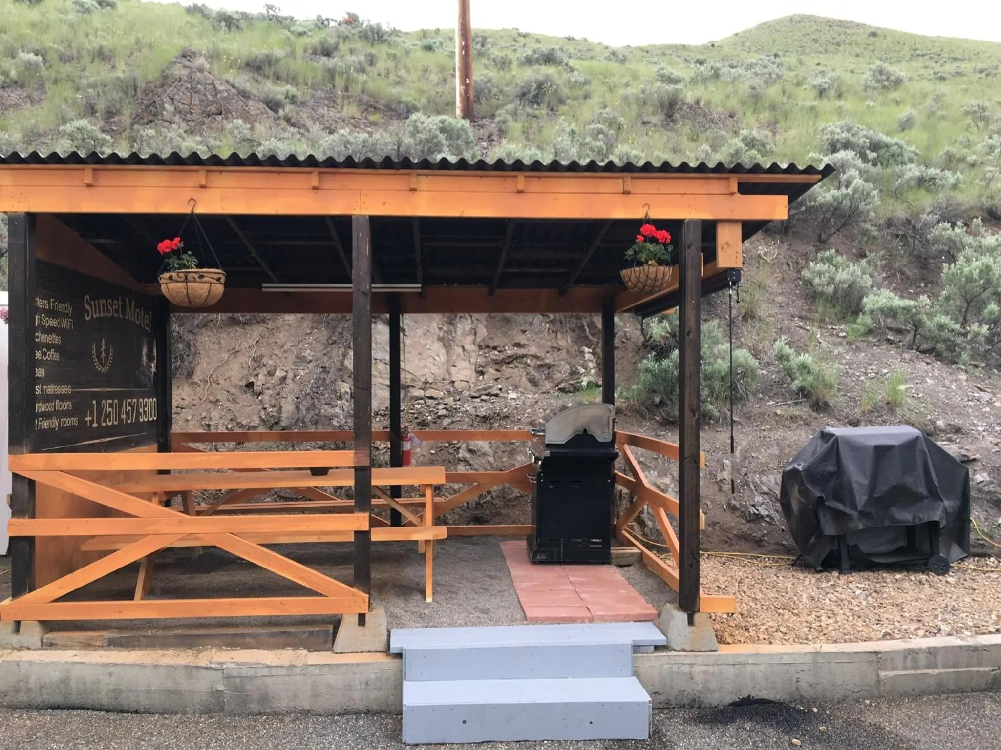 Restaurant/places to eat in Sunset Motel