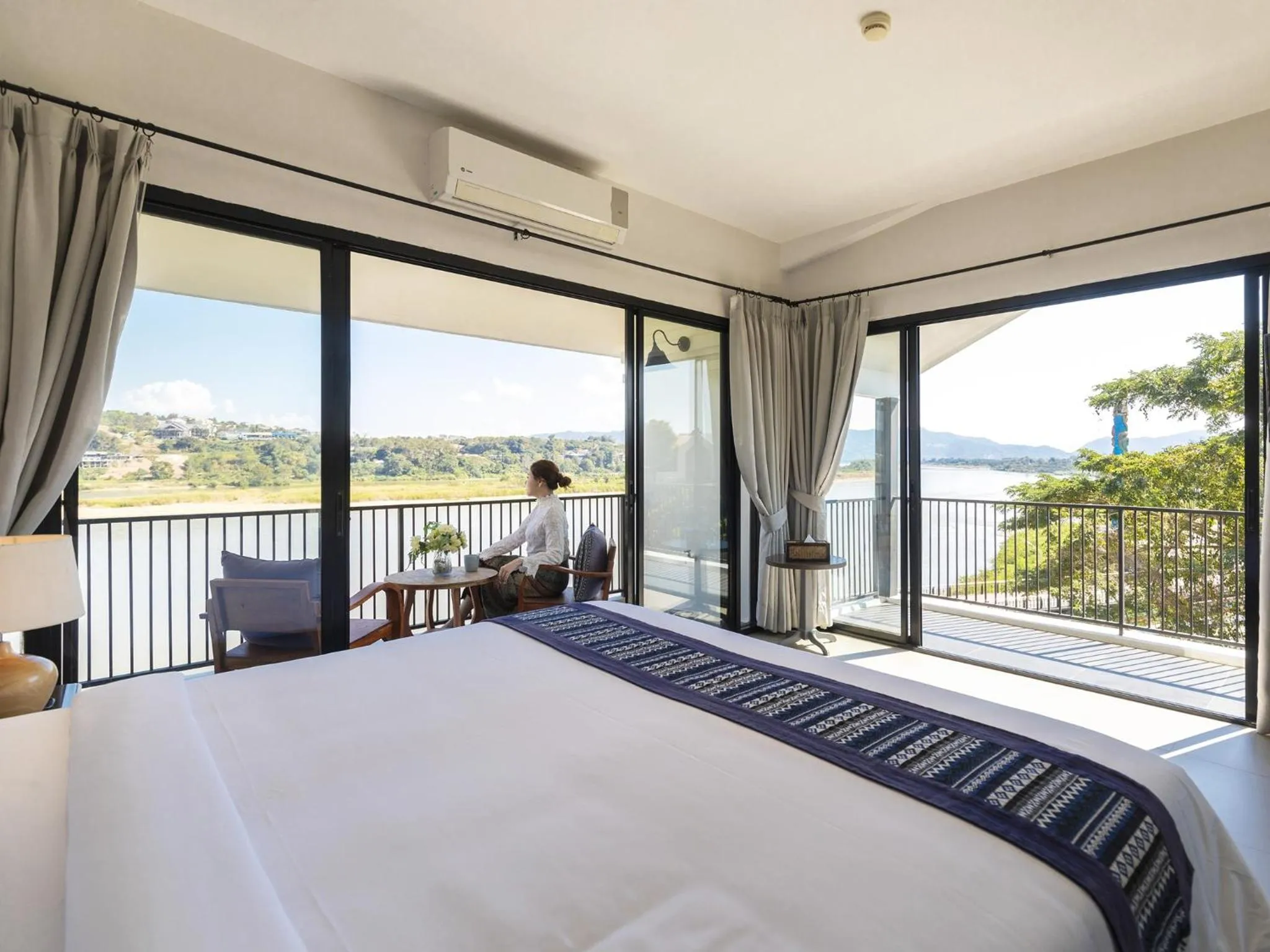 View (from property/room), Bed in Fortune Riverview Hotel Chiang Khong