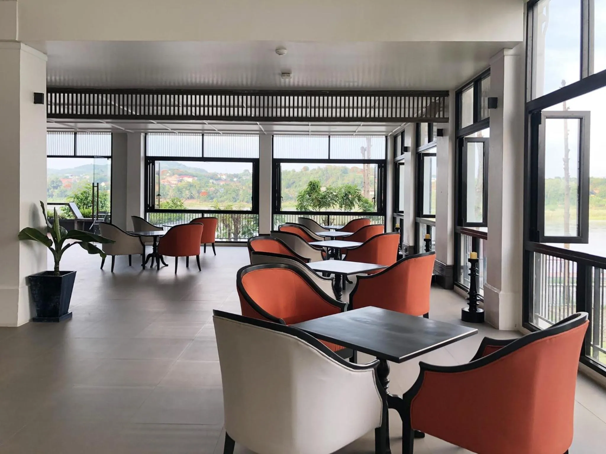 Seating area in Fortune Riverview Hotel Chiang Khong