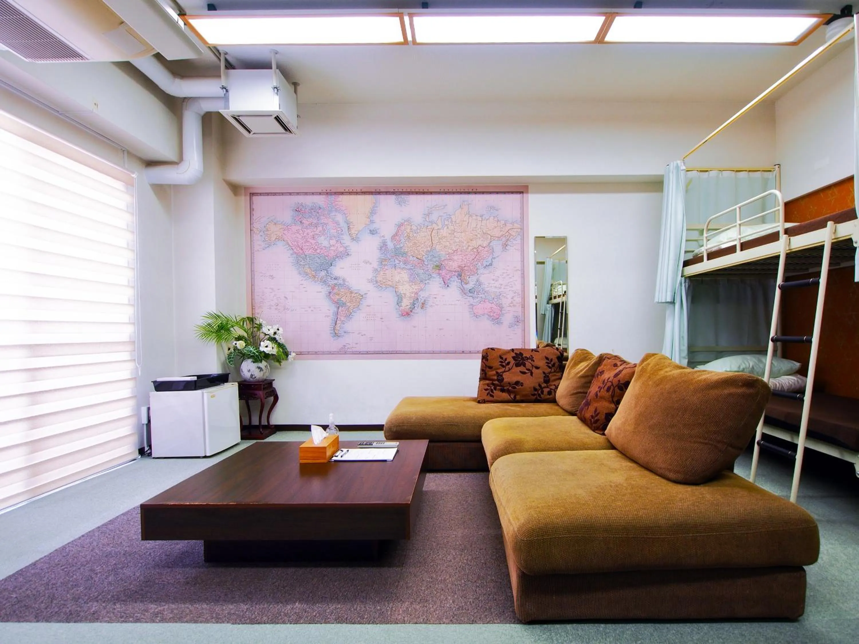 Living room in Omotenashi Hostel Miyajima