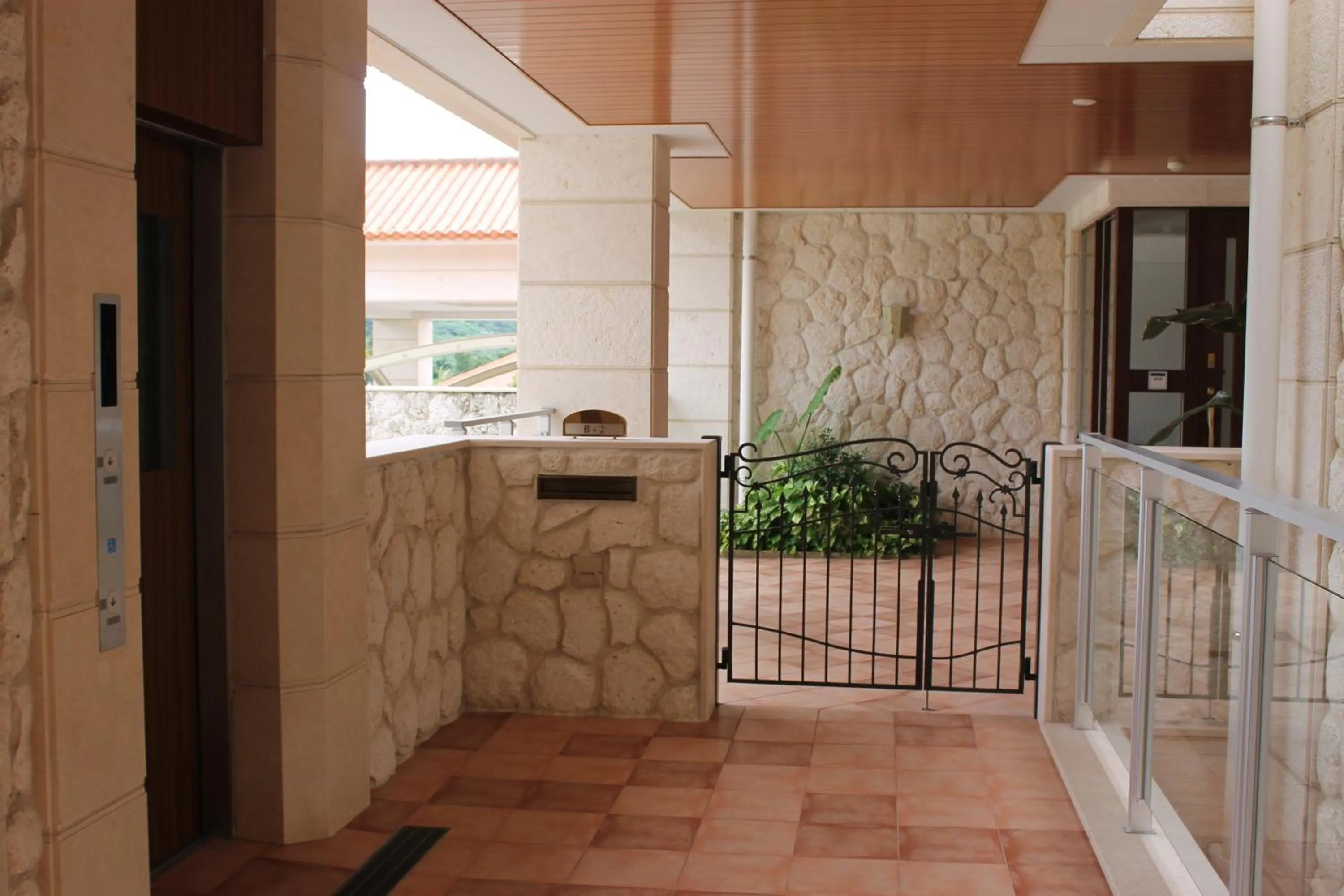 Facade/entrance in The Ubufuru Ishigaki