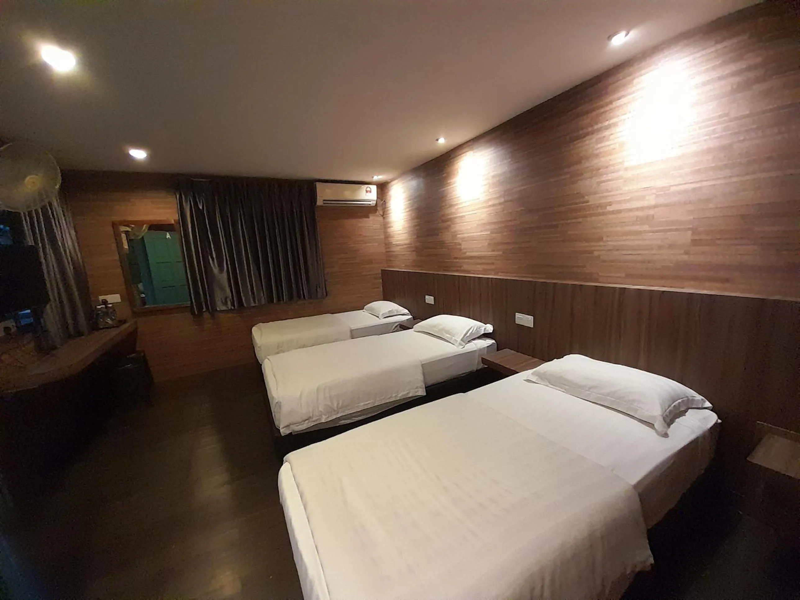 Bedroom, Bed in Talents Motor Park Hotel