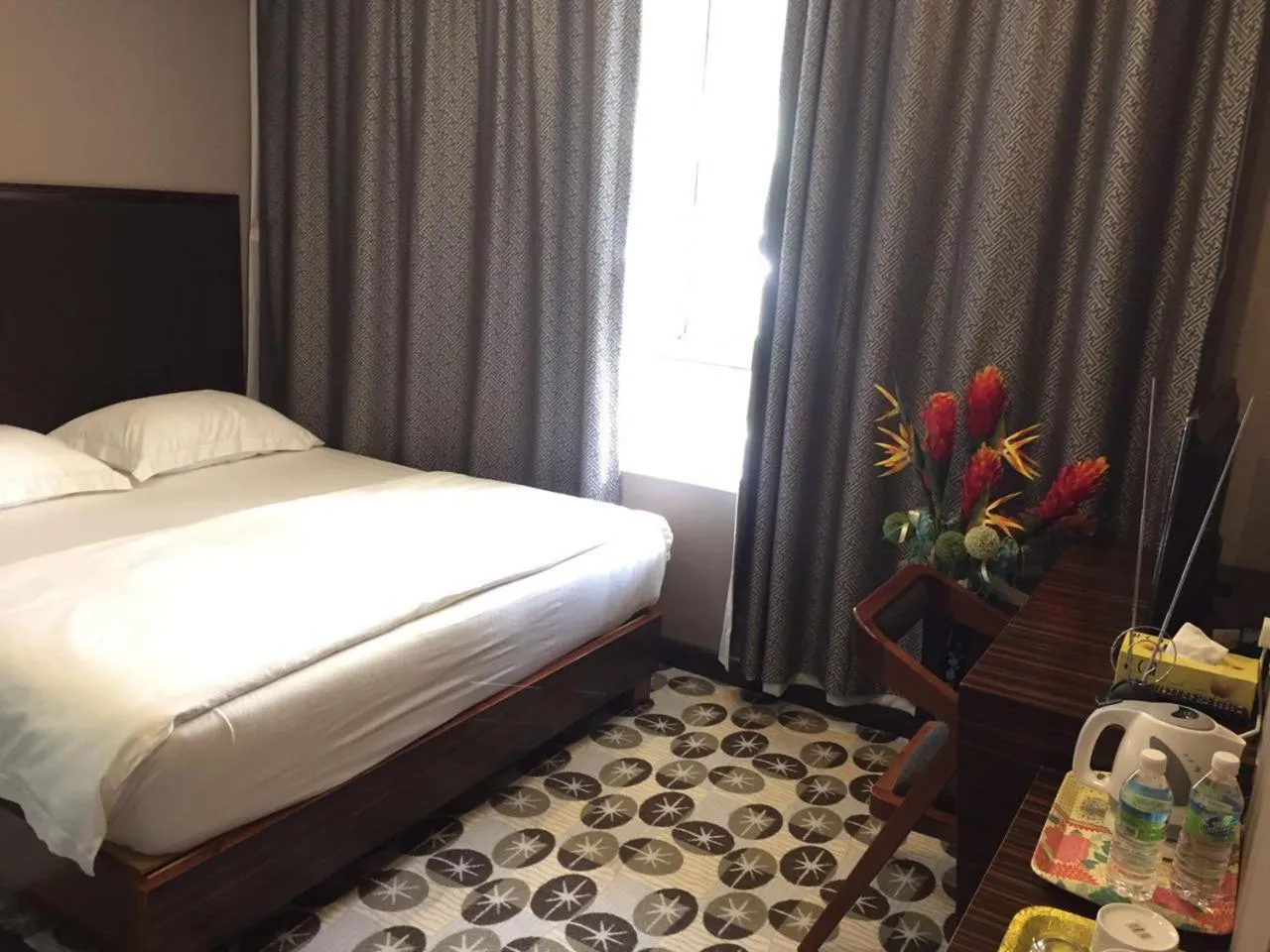 Photo of the whole room, Bed in Fan Holiday Hotel